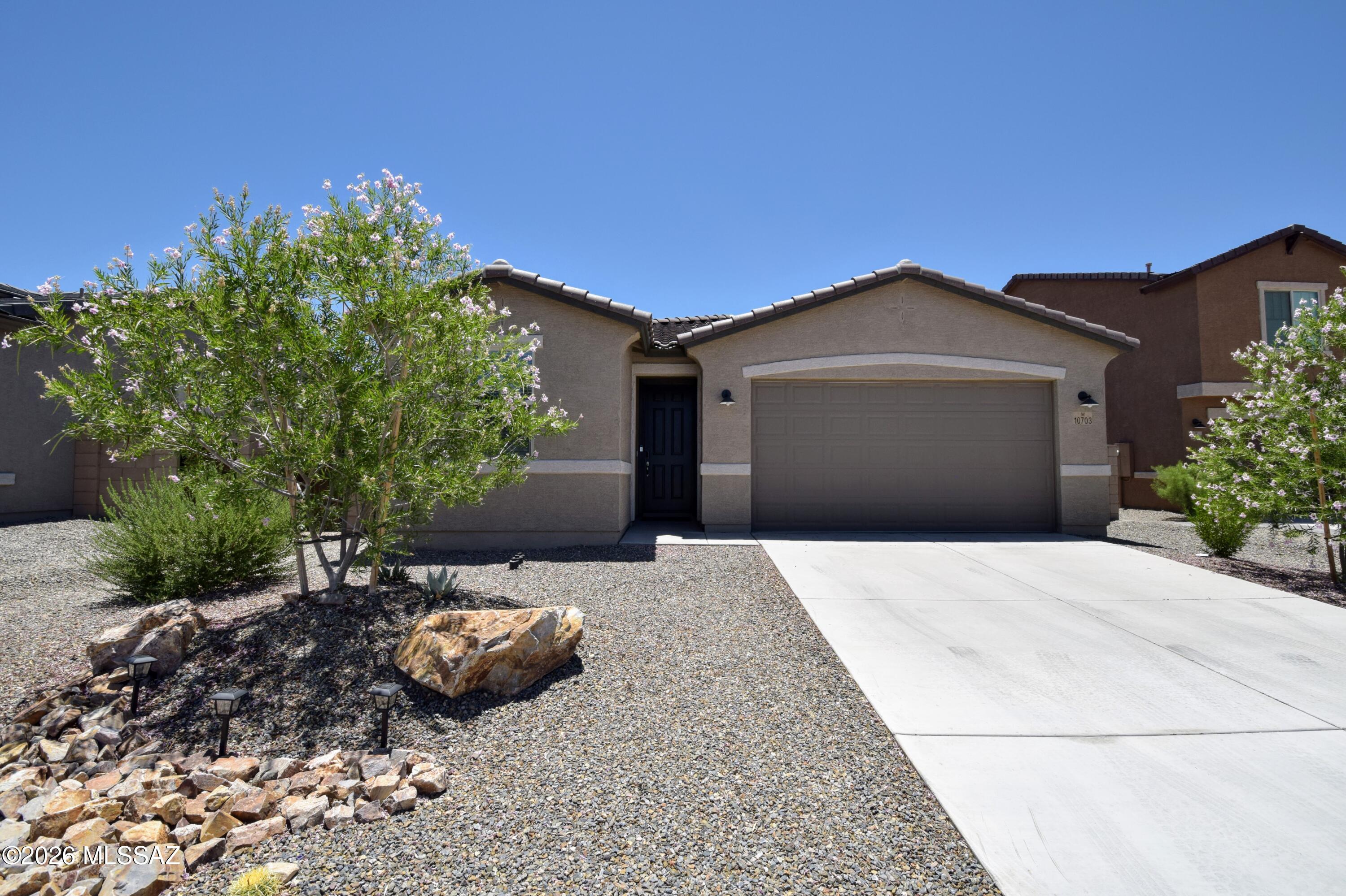 Gladden Farms Block 33 - Residential Lease