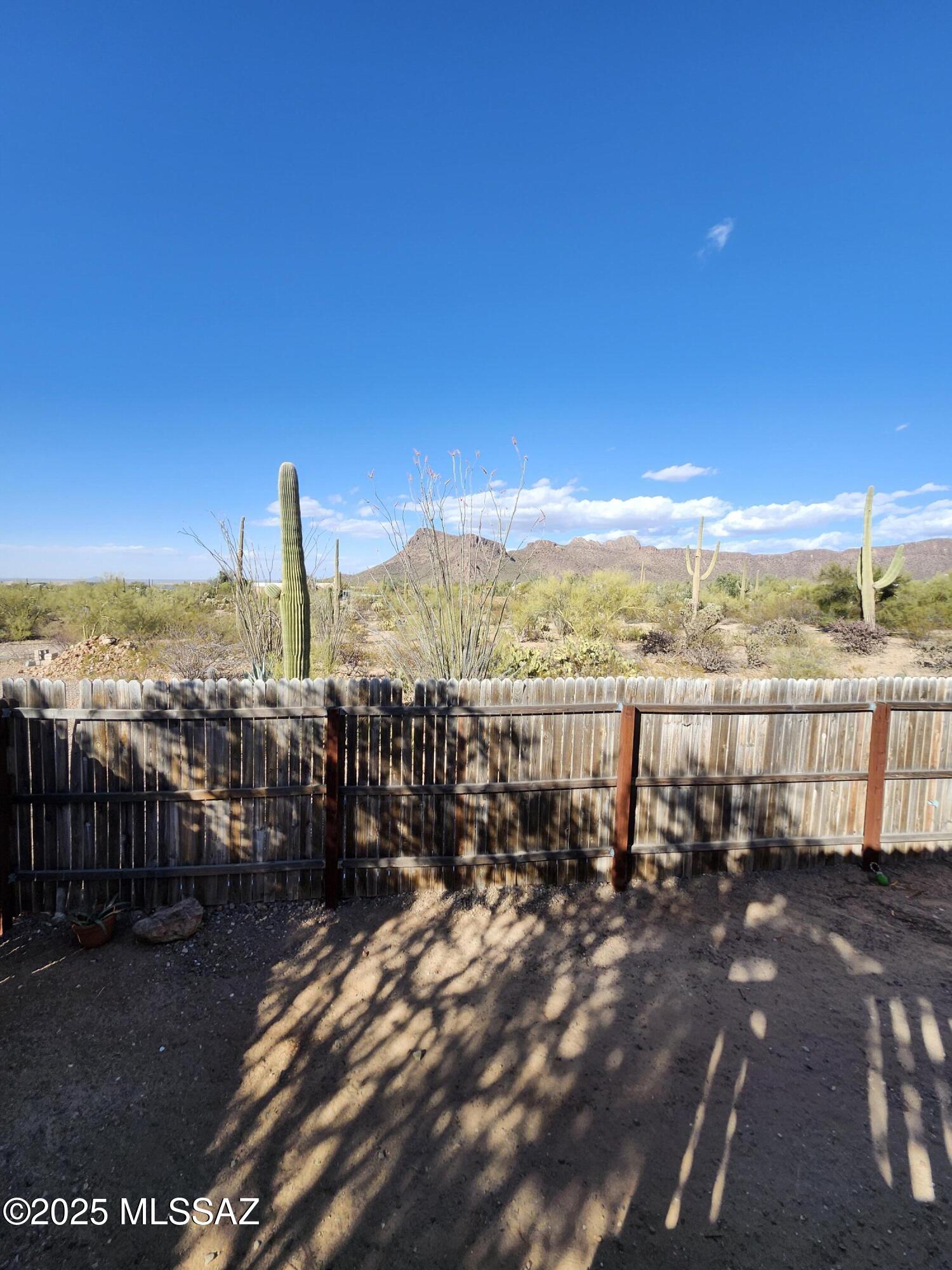 Desert View Est Amd - Residential Lease