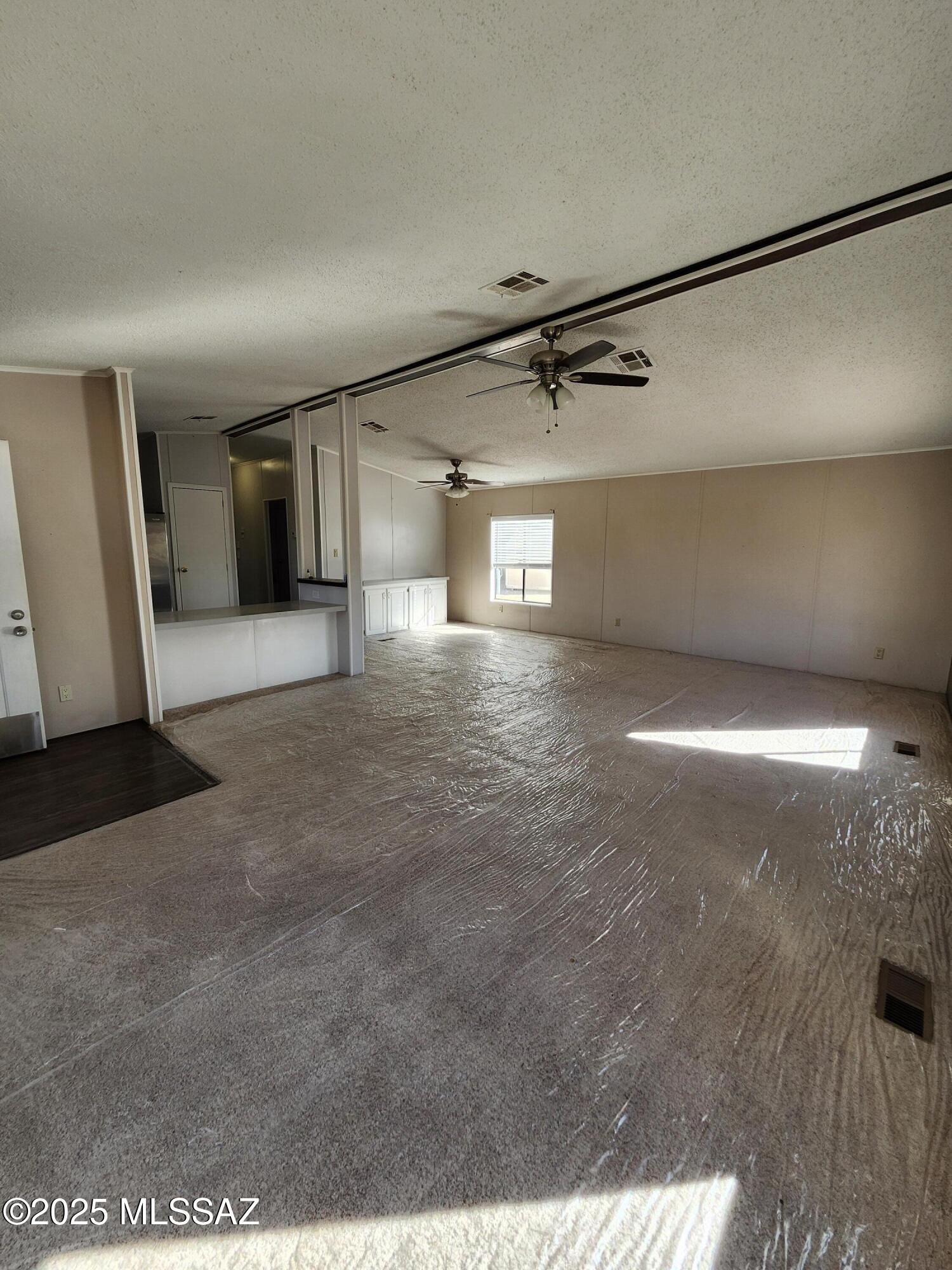 Desert View Est Amd - Residential Lease