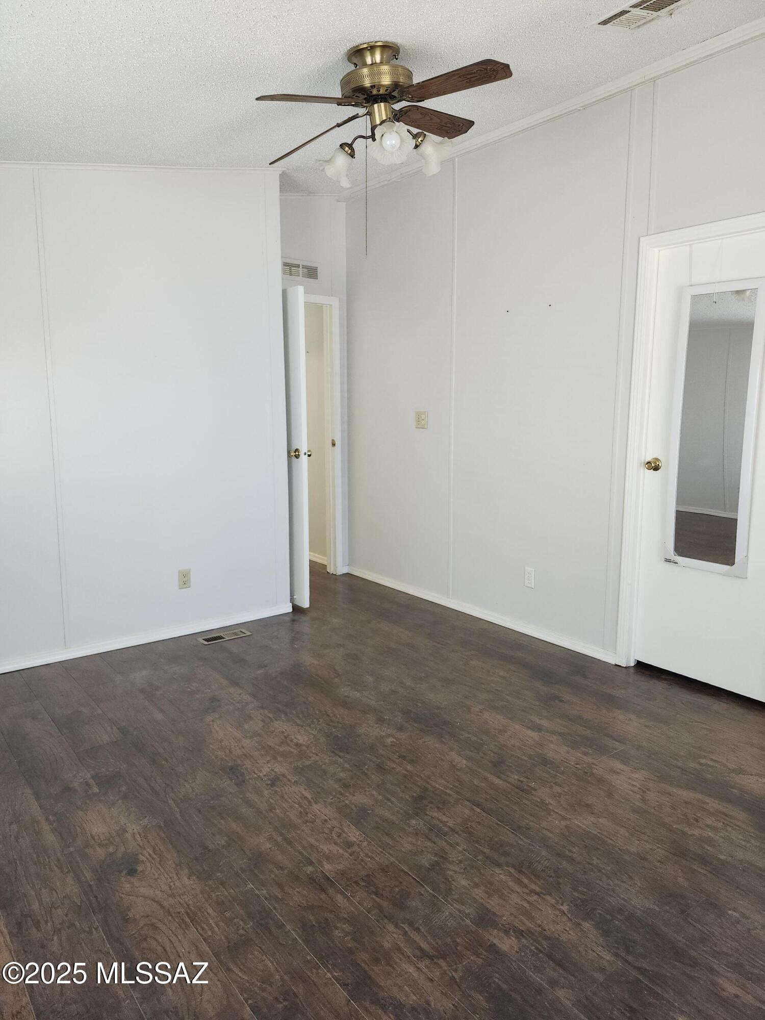 Desert View Est Amd - Residential Lease