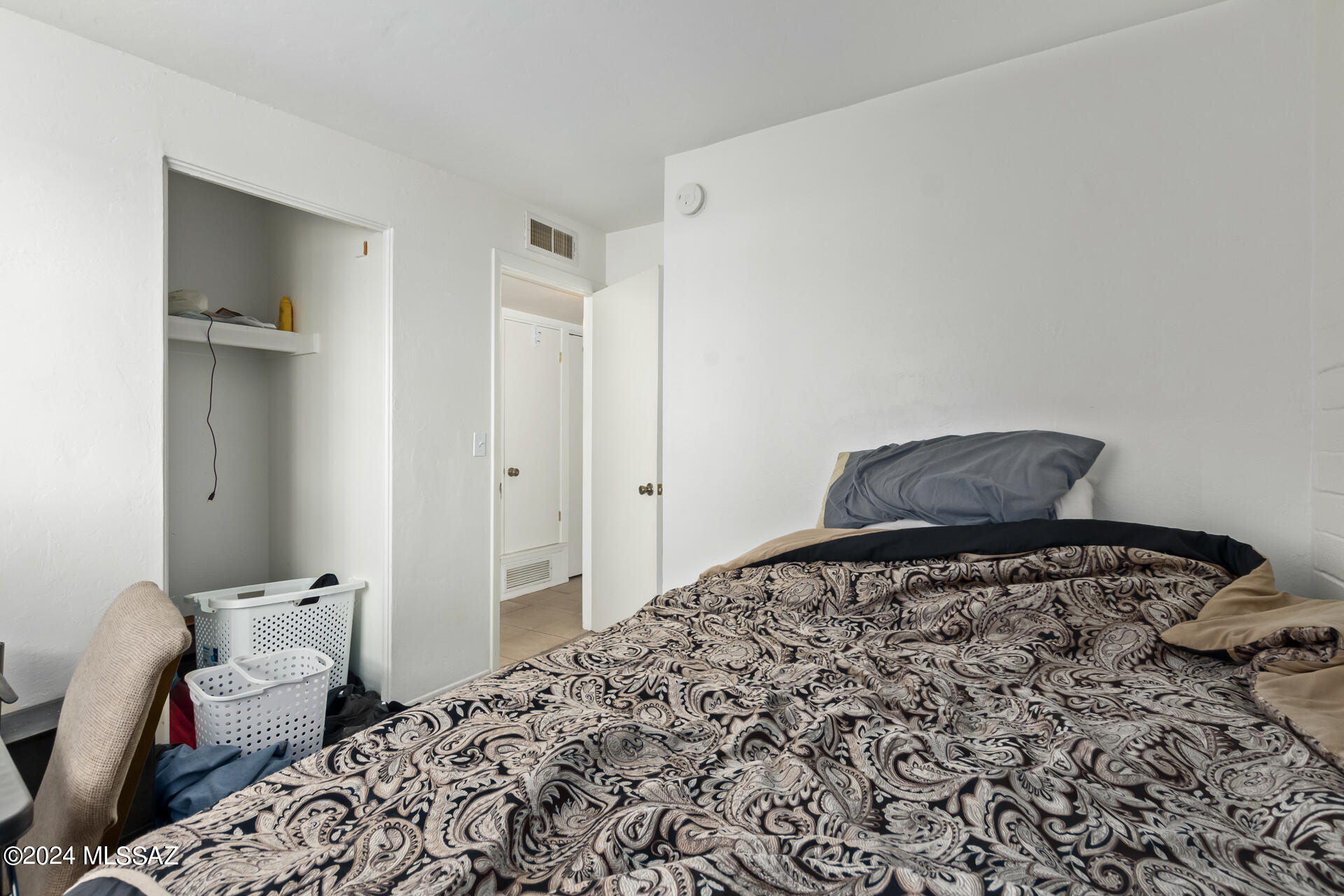 Palm Grove Clusters (186-349, 543) - Residential Lease
