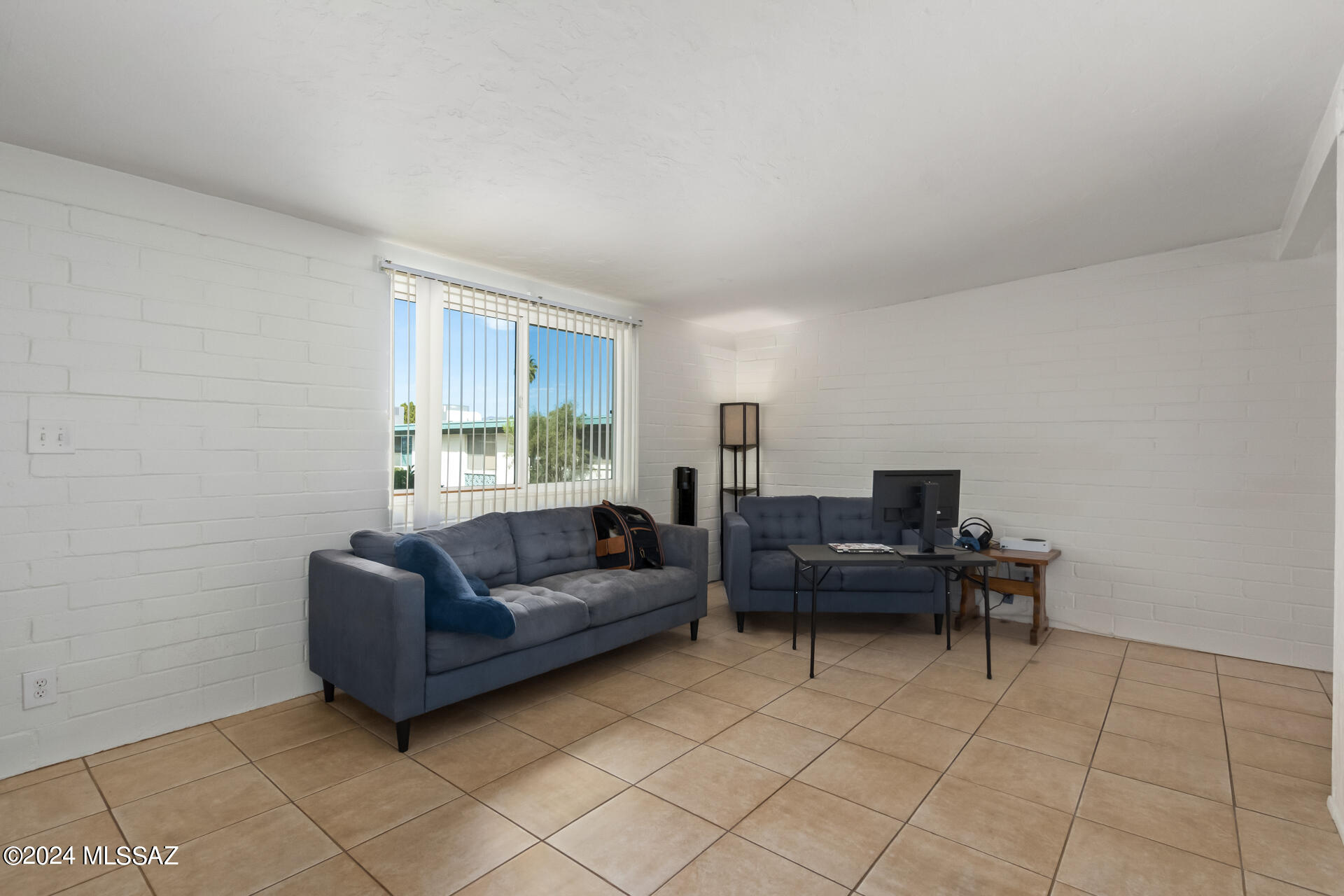 Palm Grove Clusters (186-349, 543) - Residential Lease
