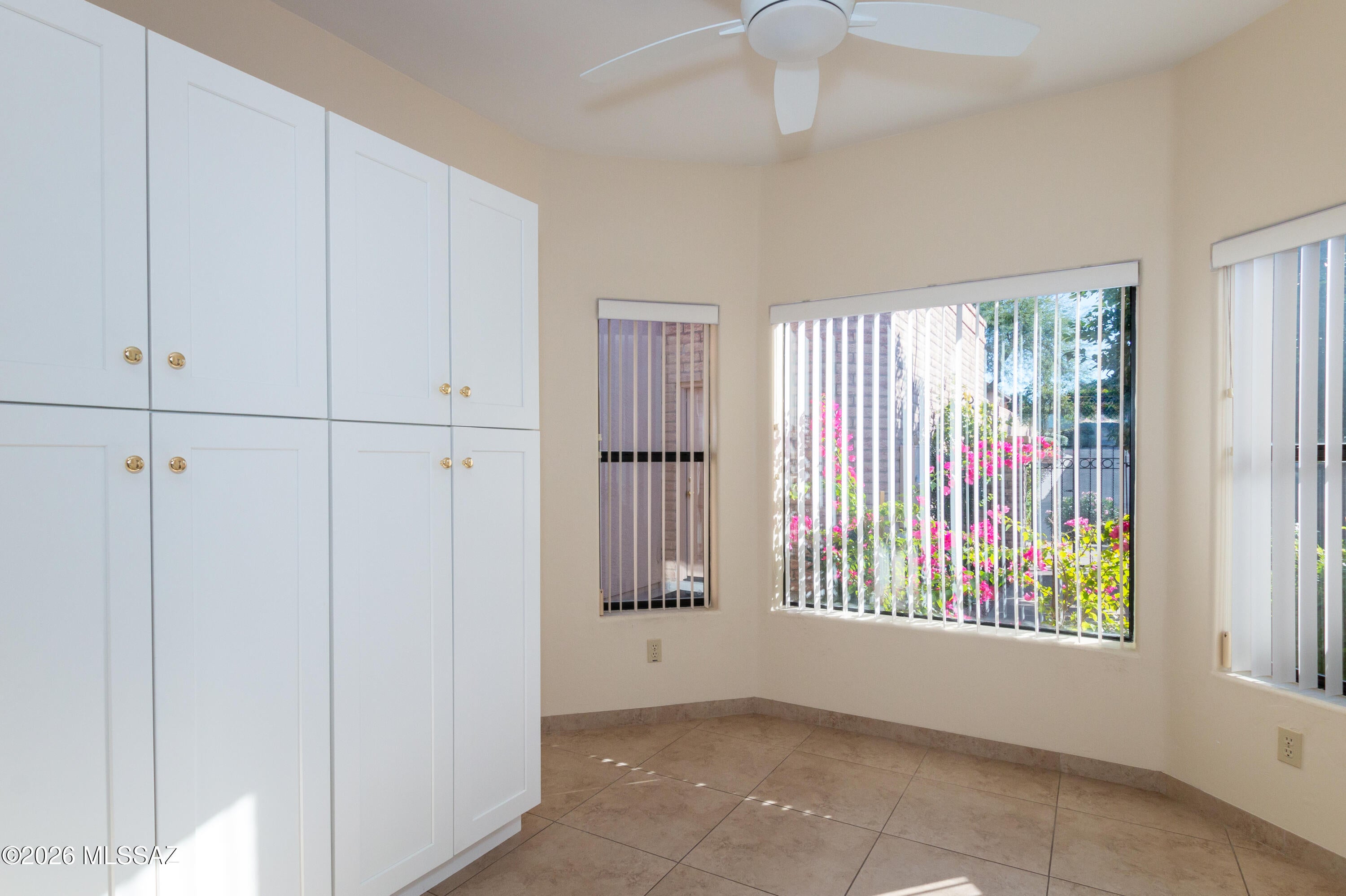 Valle Del Oro Townhomes (1-90) - Residential