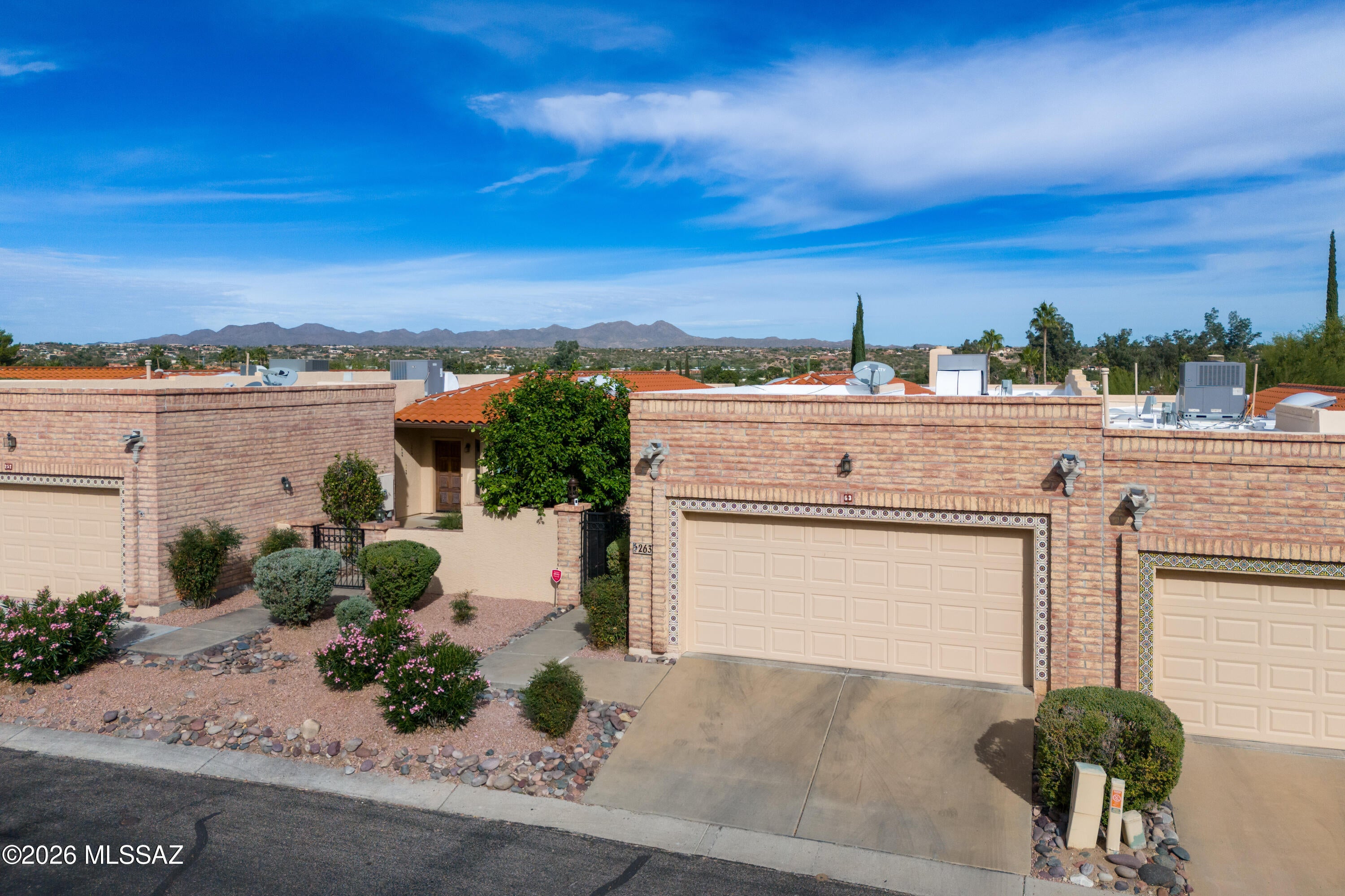Valle Del Oro Townhomes (1-90) - Residential