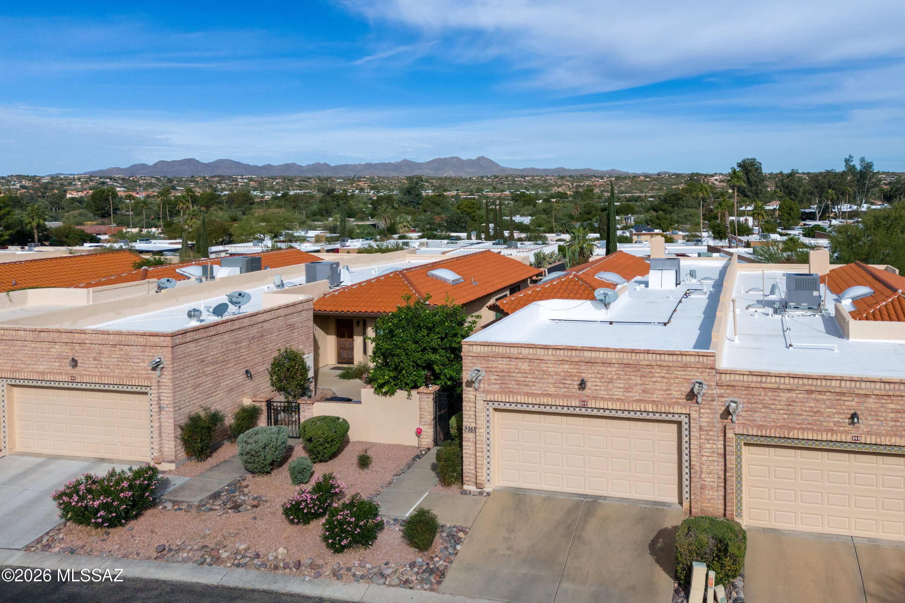 Valle Del Oro Townhomes (1-90) - Residential