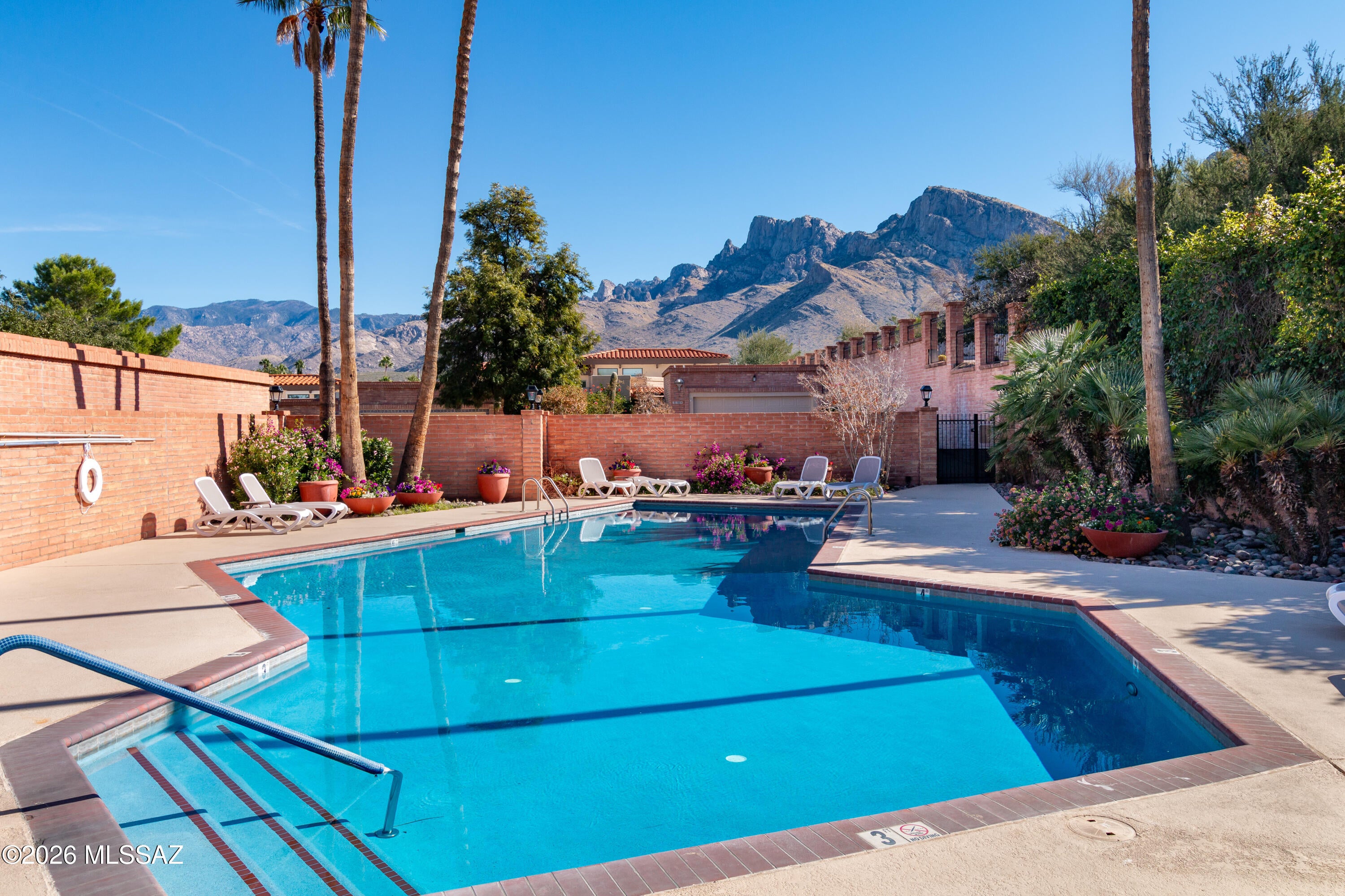 Valle Del Oro Townhomes (1-90) - Residential