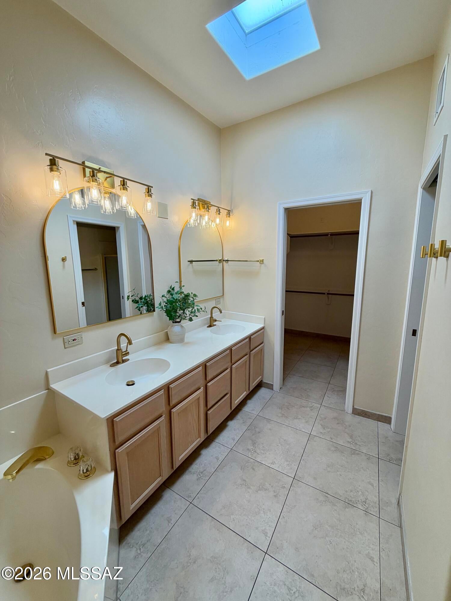 Valle Del Oro Townhomes (1-90) - Residential