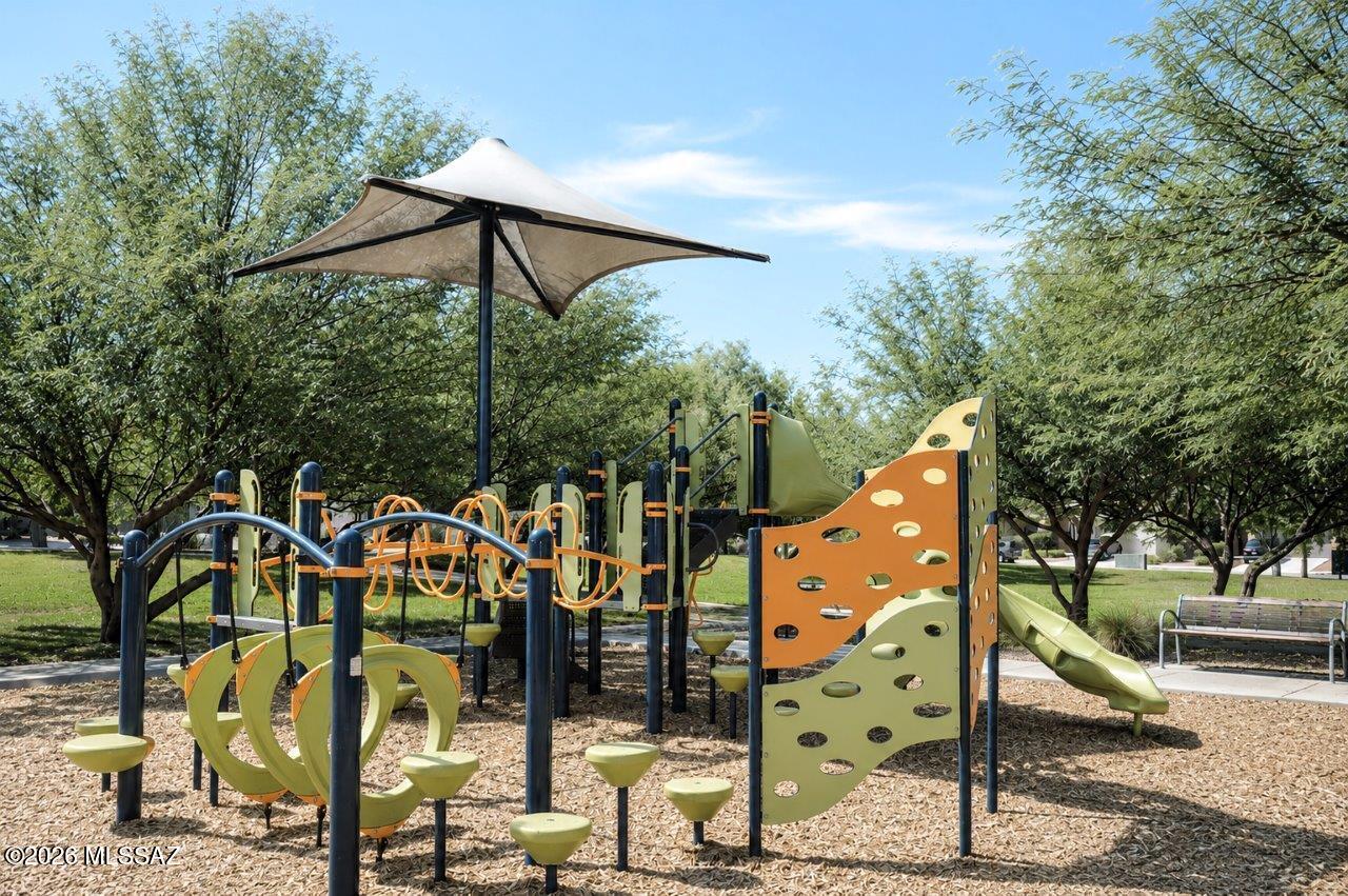 La Estancia De Tucson (1-330) - Residential Lease