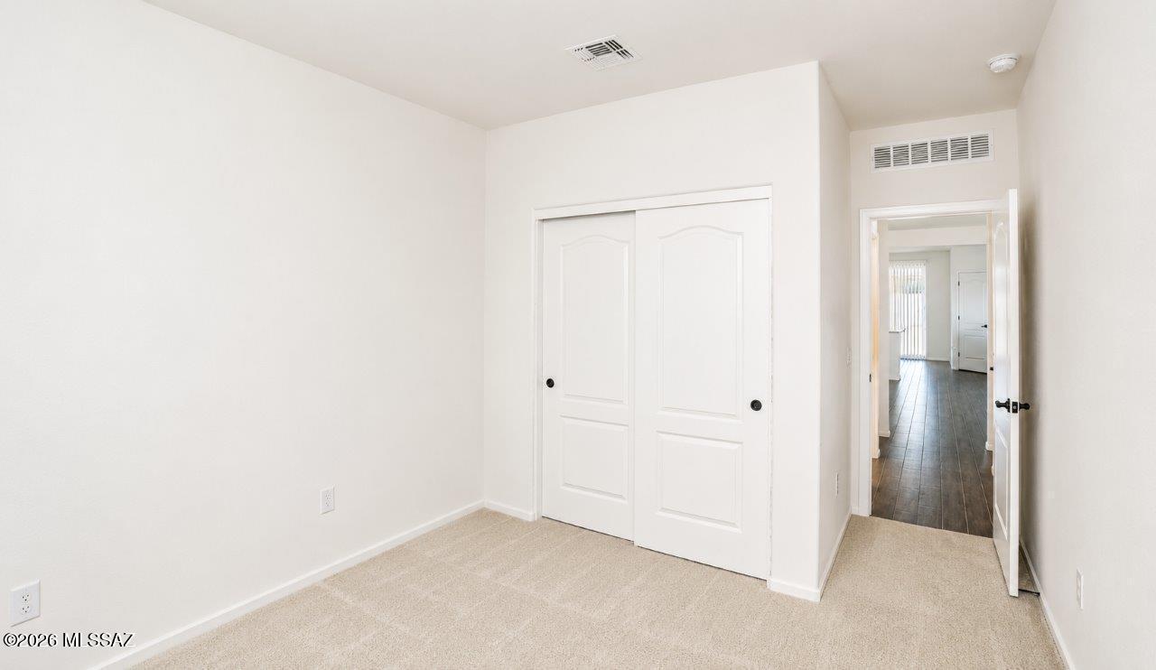 La Estancia De Tucson (1-330) - Residential Lease