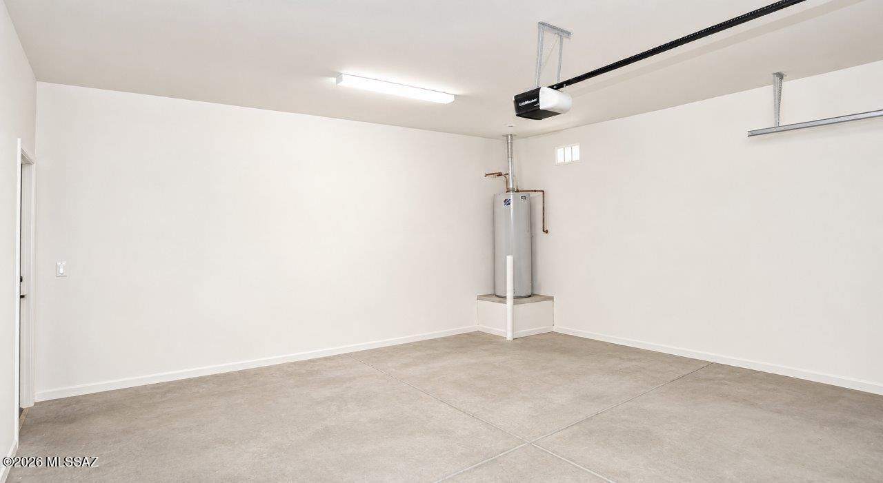 La Estancia De Tucson (1-330) - Residential Lease