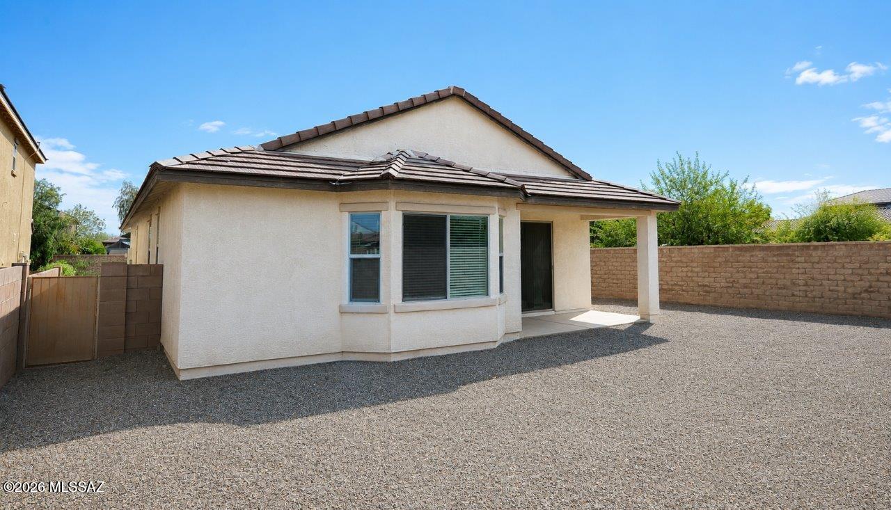 La Estancia De Tucson (1-330) - Residential Lease