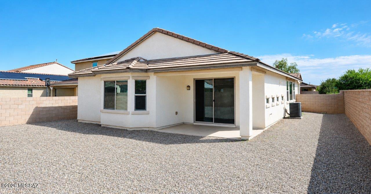 La Estancia De Tucson (1-330) - Residential Lease
