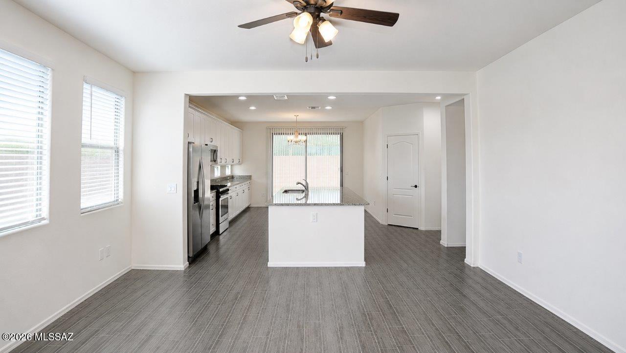 La Estancia De Tucson (1-330) - Residential Lease
