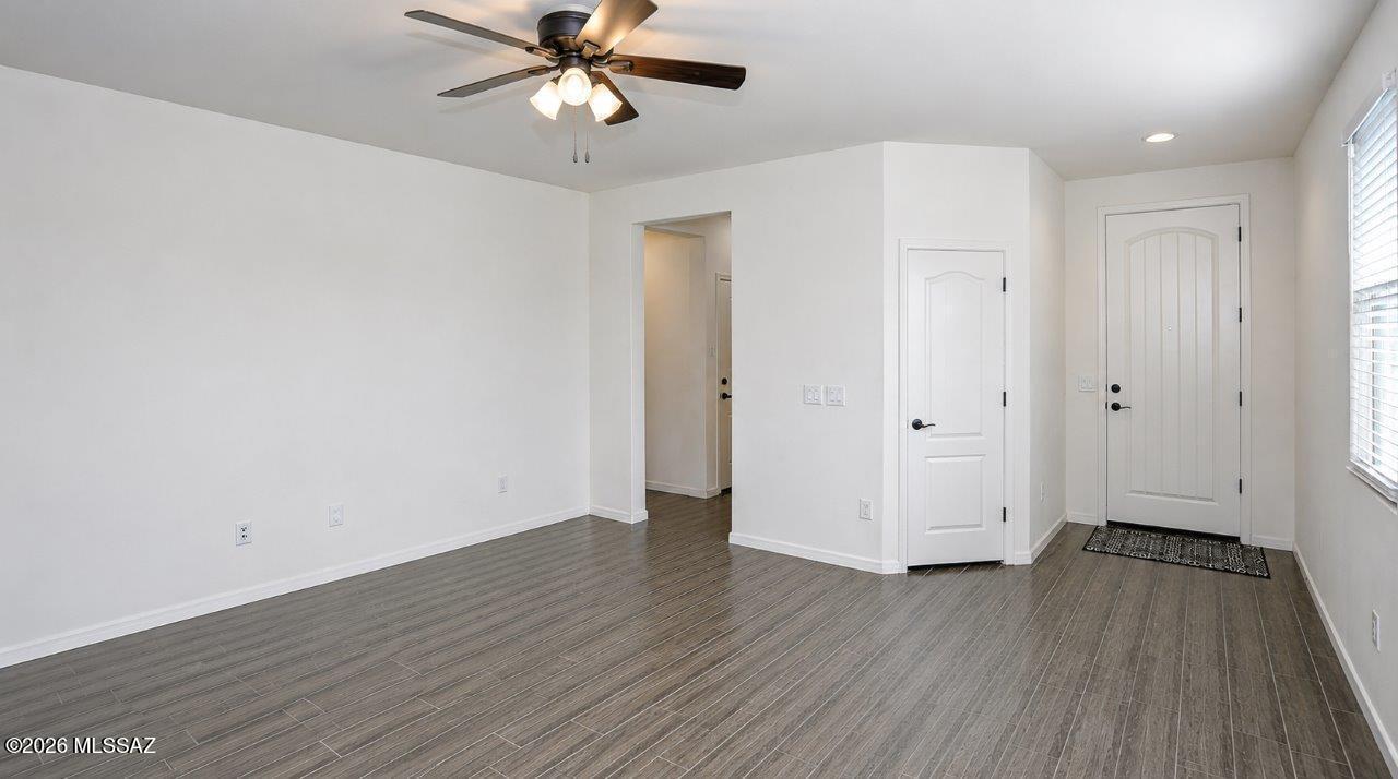 La Estancia De Tucson (1-330) - Residential Lease