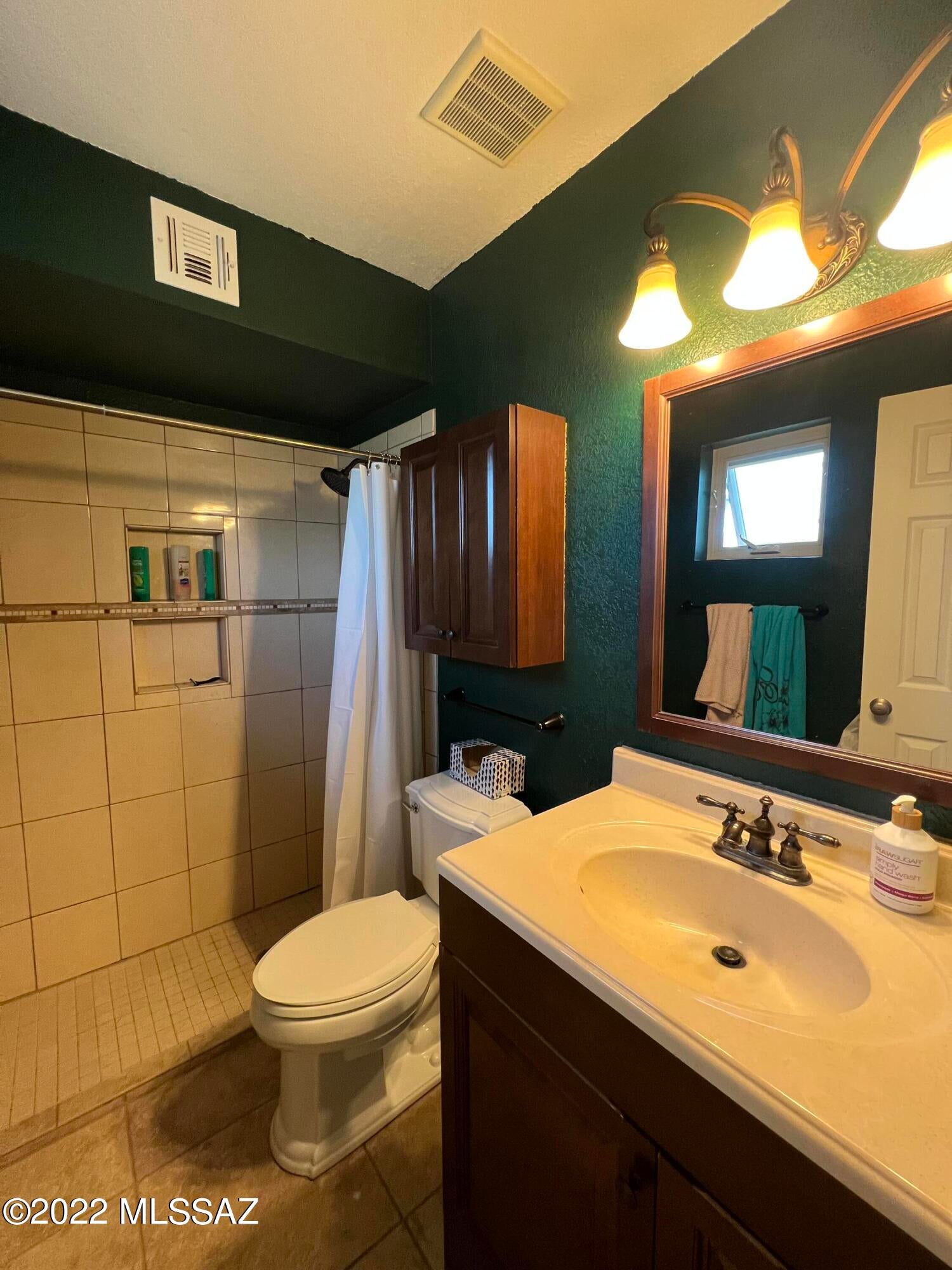 Tucson Park West NO. 3 (1-144) - Residential Lease