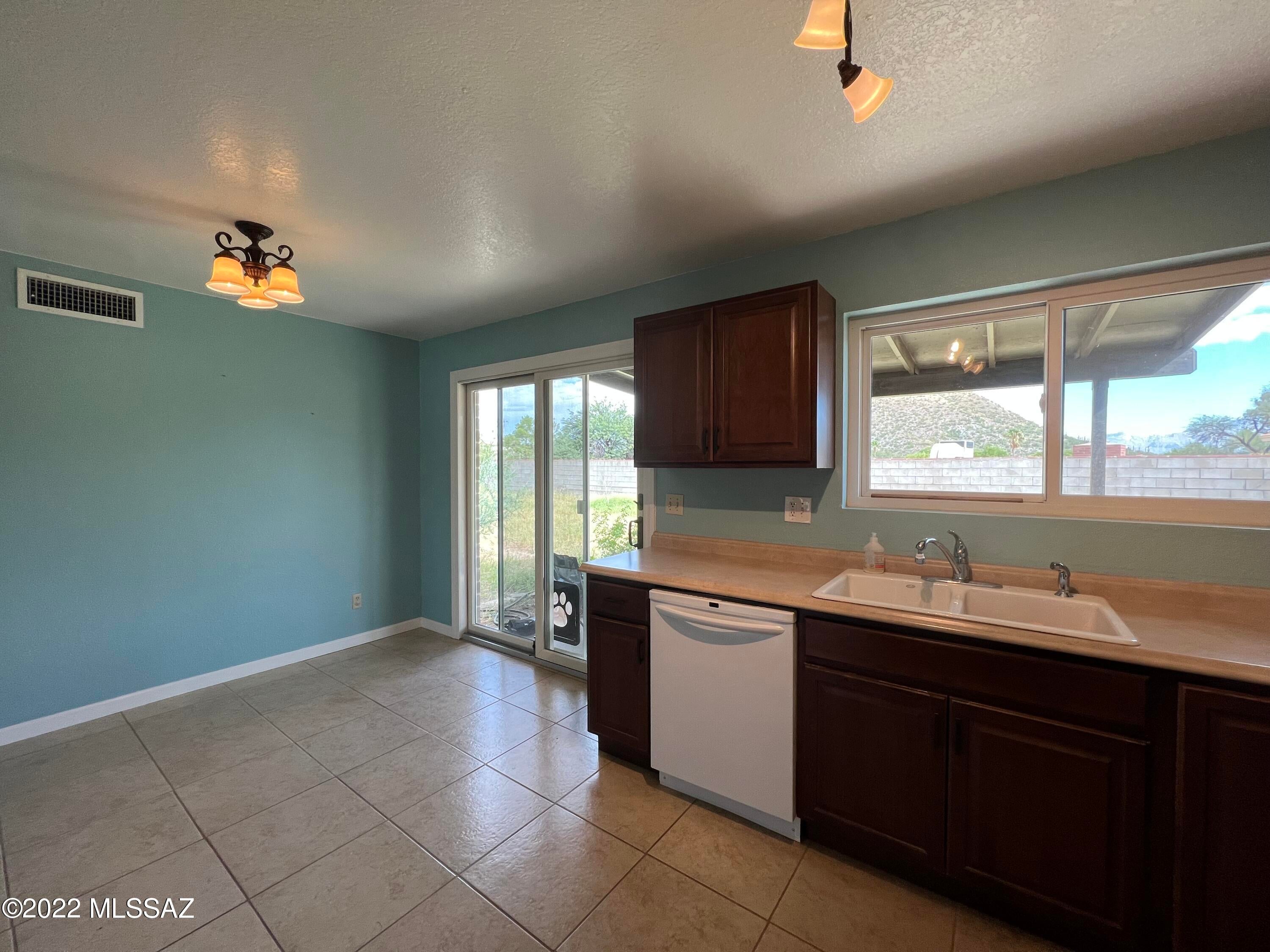 Tucson Park West NO. 3 (1-144) - Residential Lease