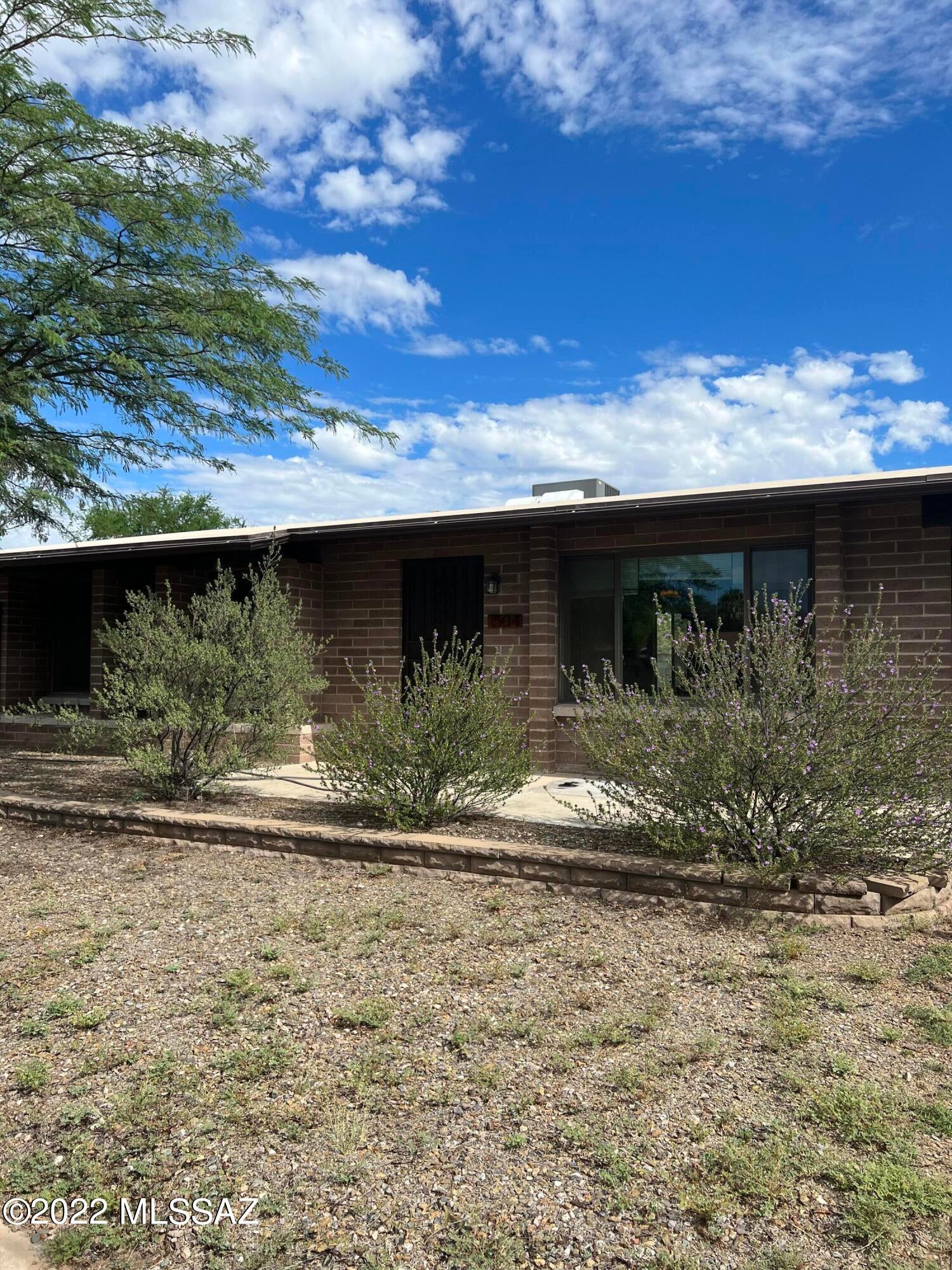 Tucson Park West NO. 3 (1-144) - Residential Lease