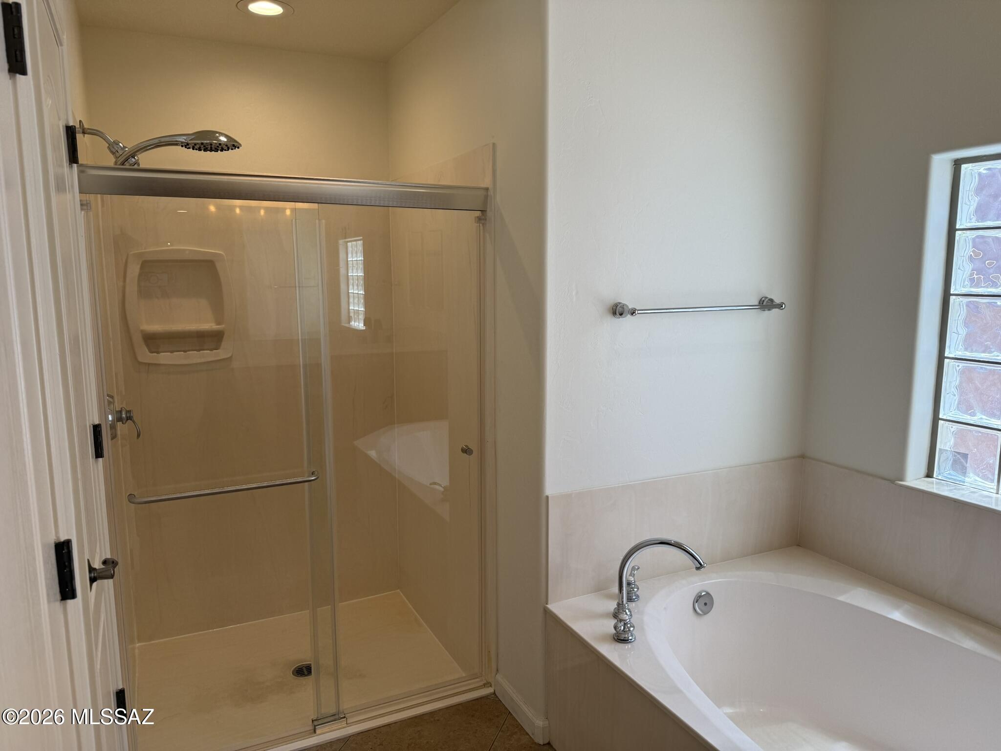 Village Five At the Villages Of La Paloma (1-71) - Residential Lease