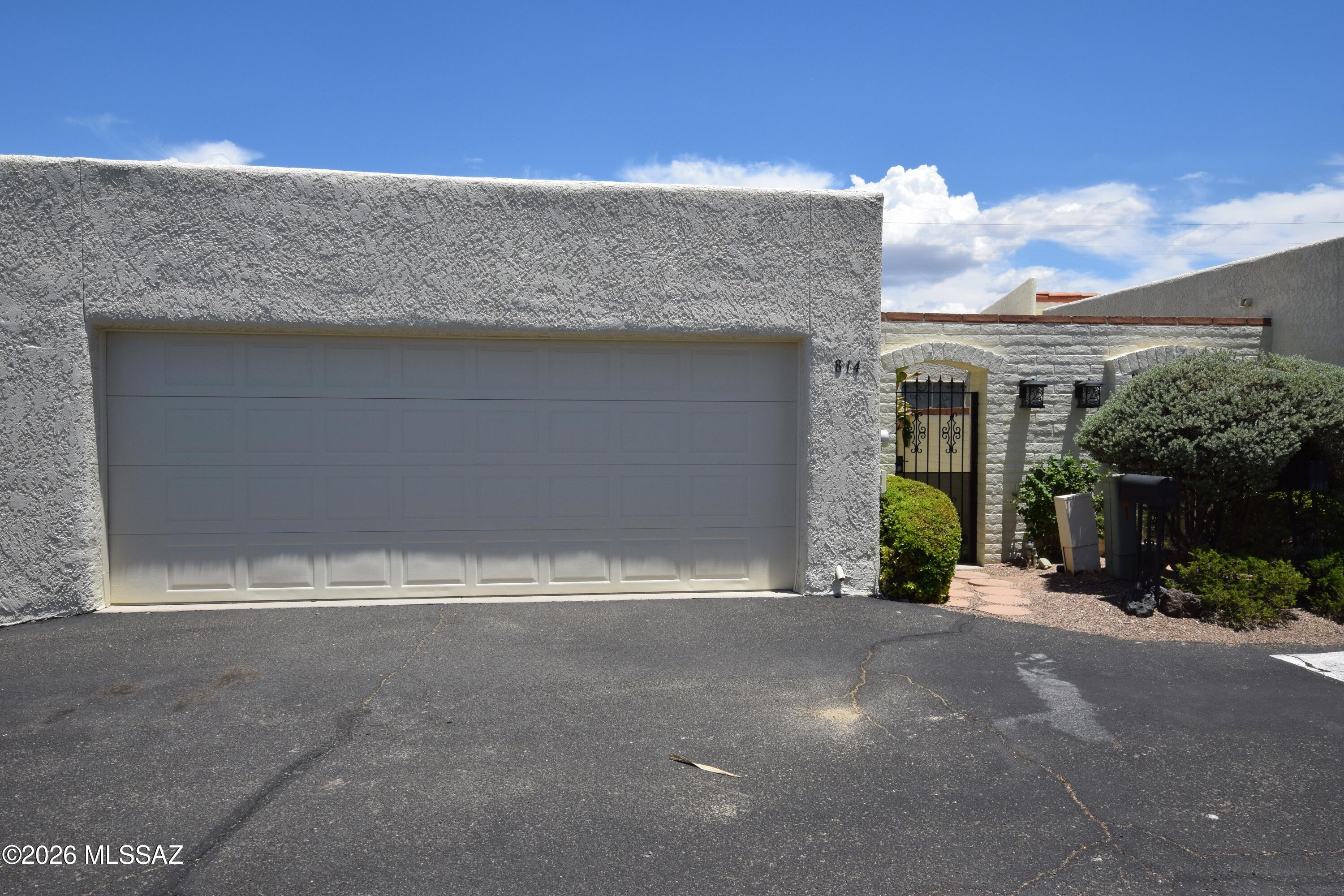 Amended Eastern Heights Village (1-33) - Residential Lease
