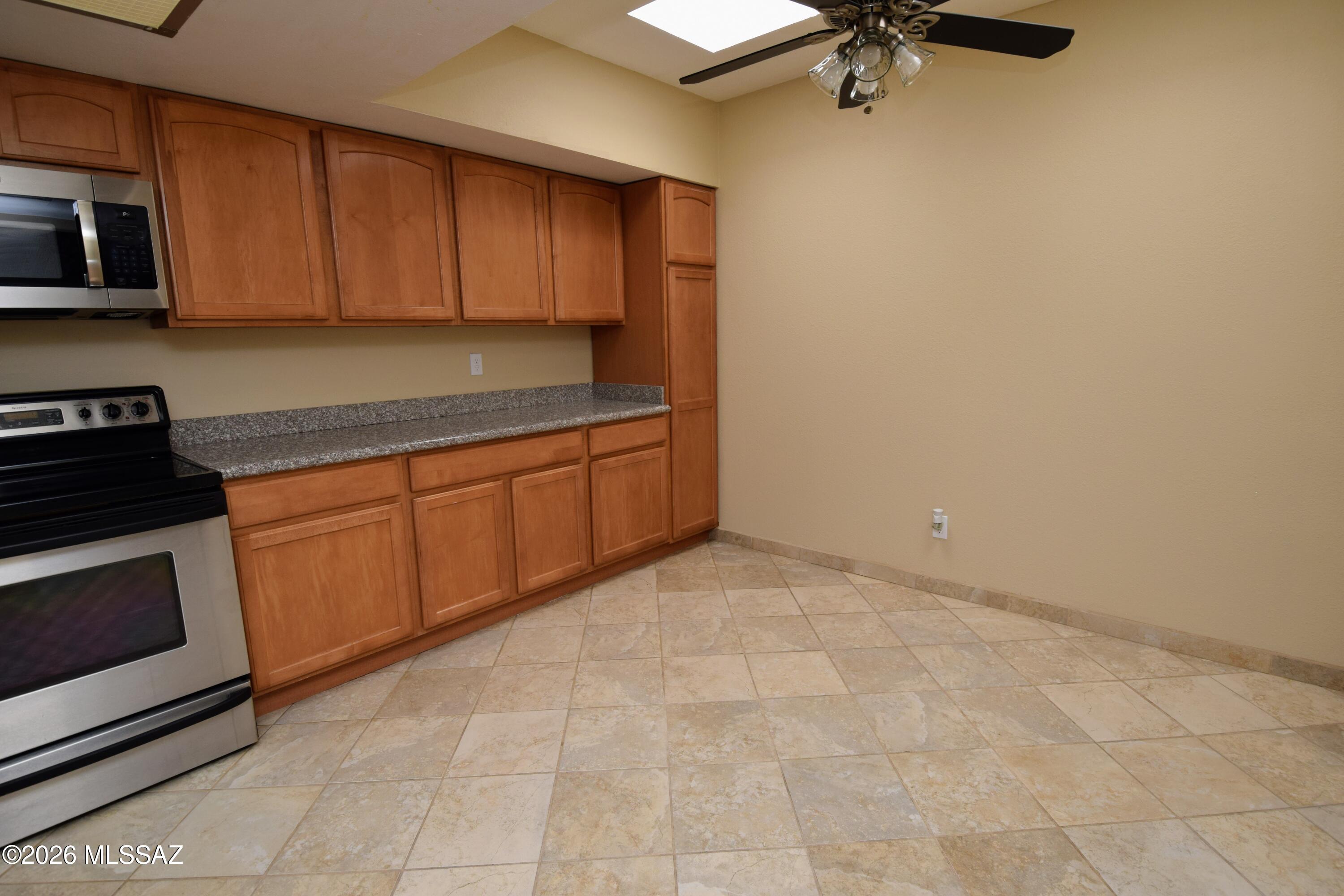 Amended Eastern Heights Village (1-33) - Residential Lease