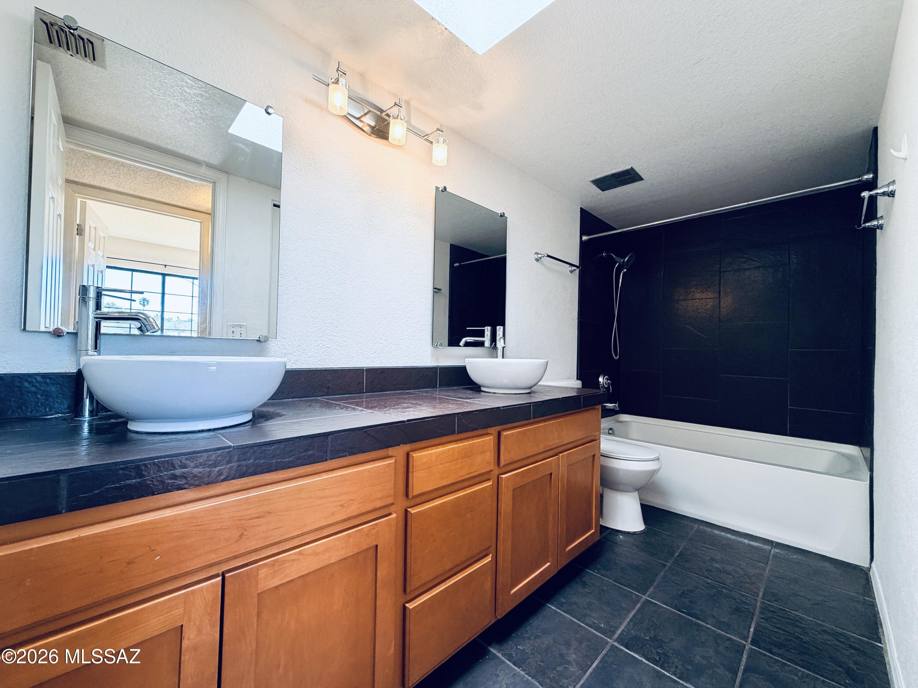 Twelve Hundred River Rd Condos - Residential Lease