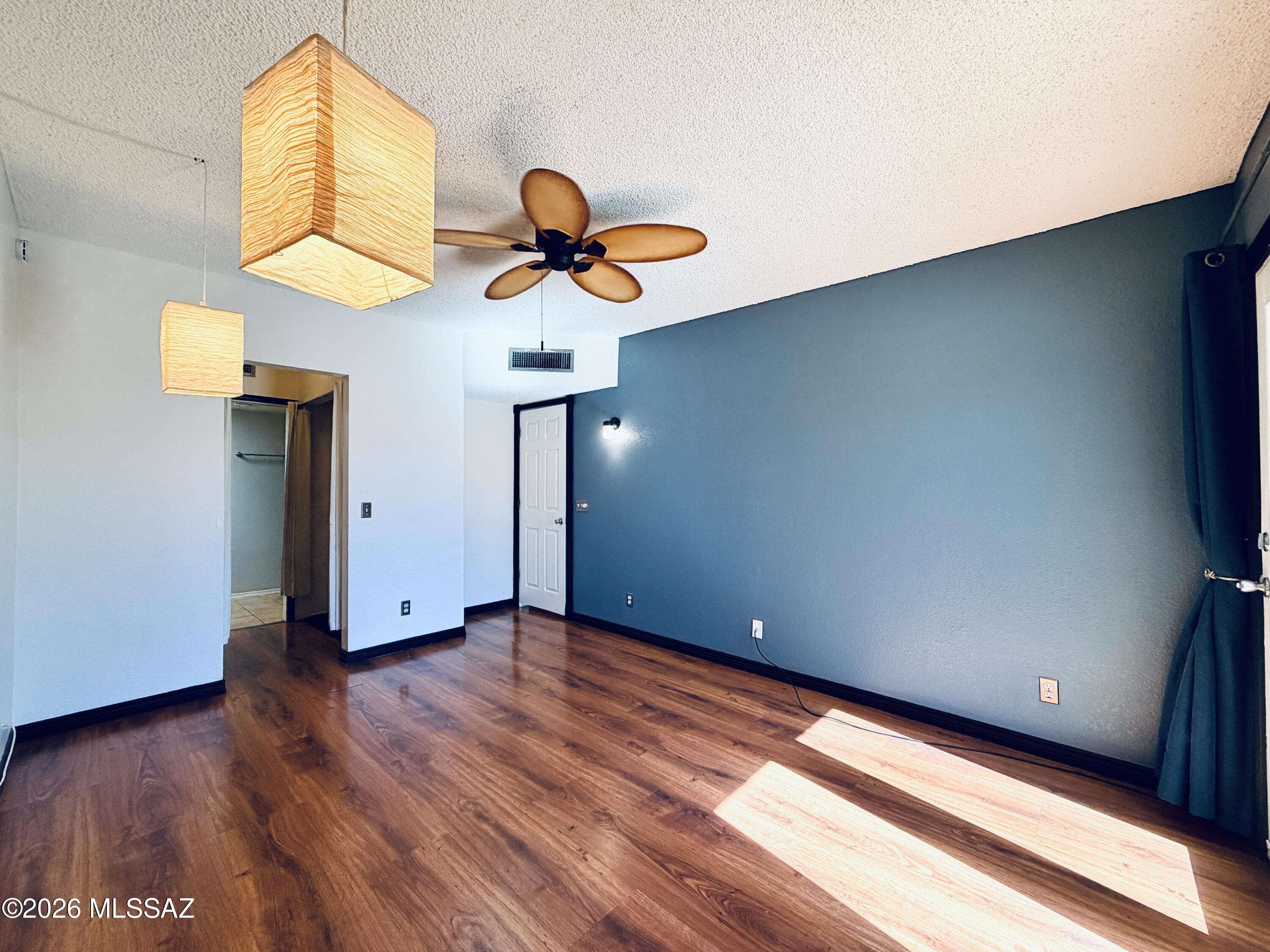 Twelve Hundred River Rd Condos - Residential Lease