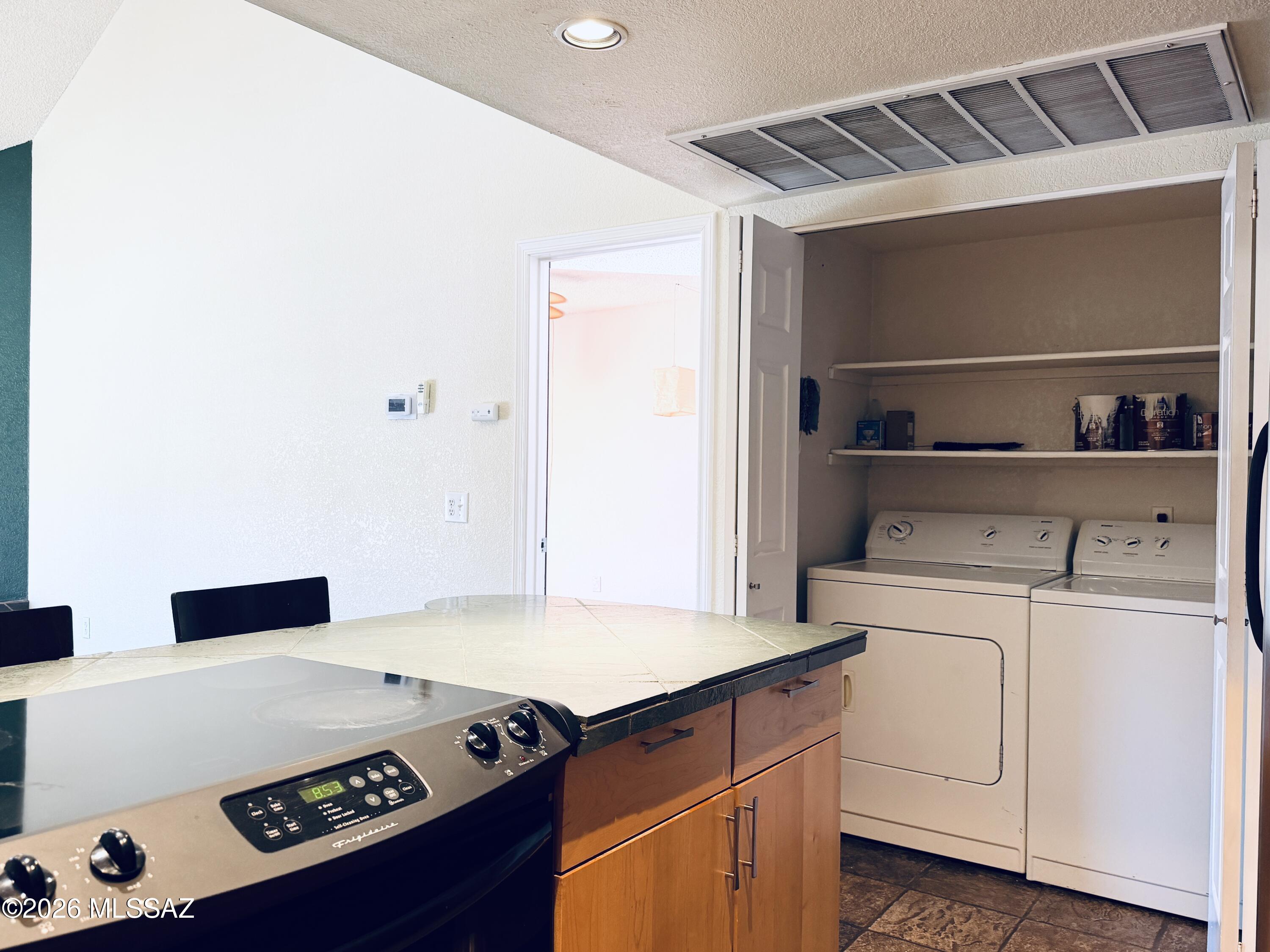 Twelve Hundred River Rd Condos - Residential Lease