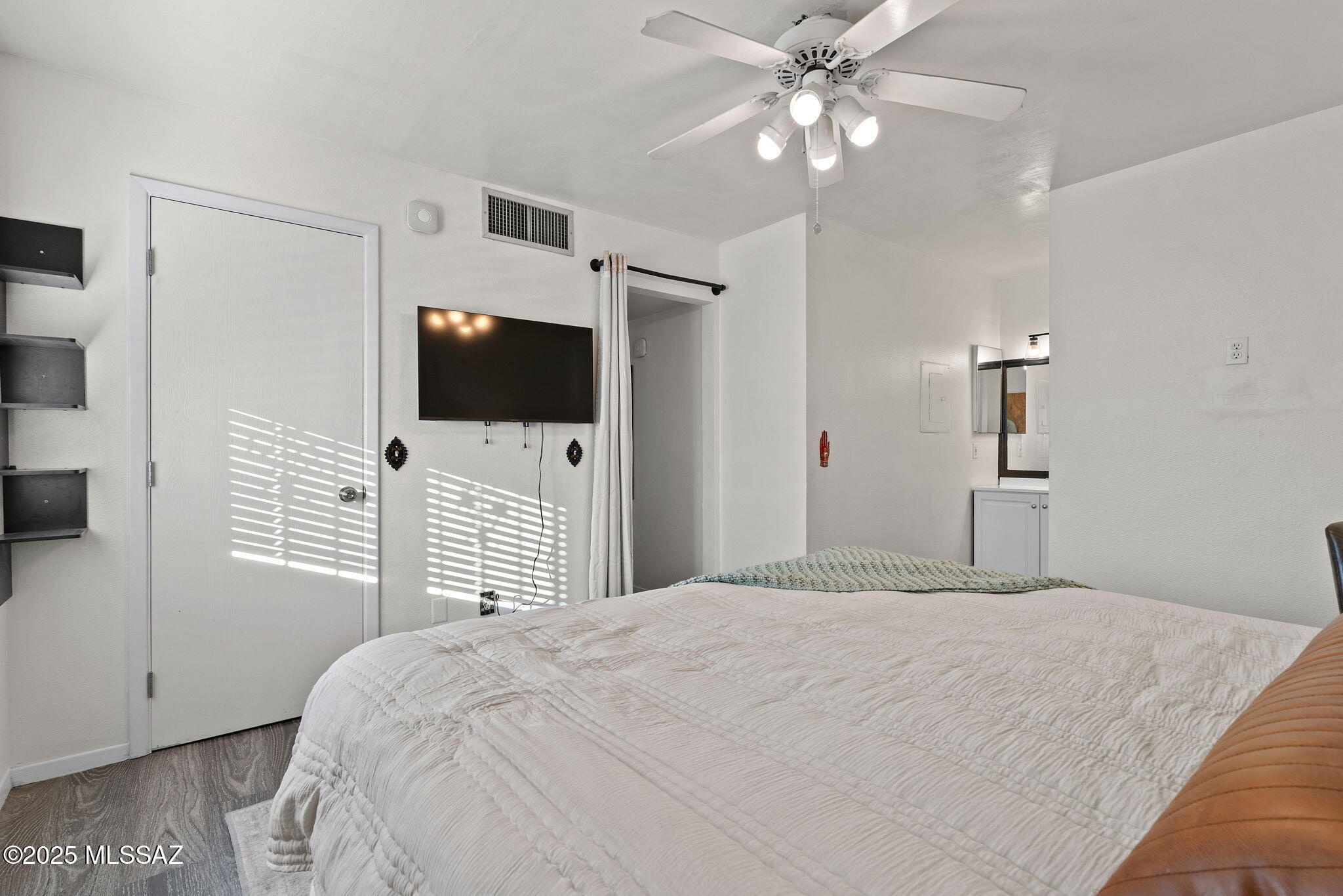 Golf Links East Condos (1-48) - Residential
