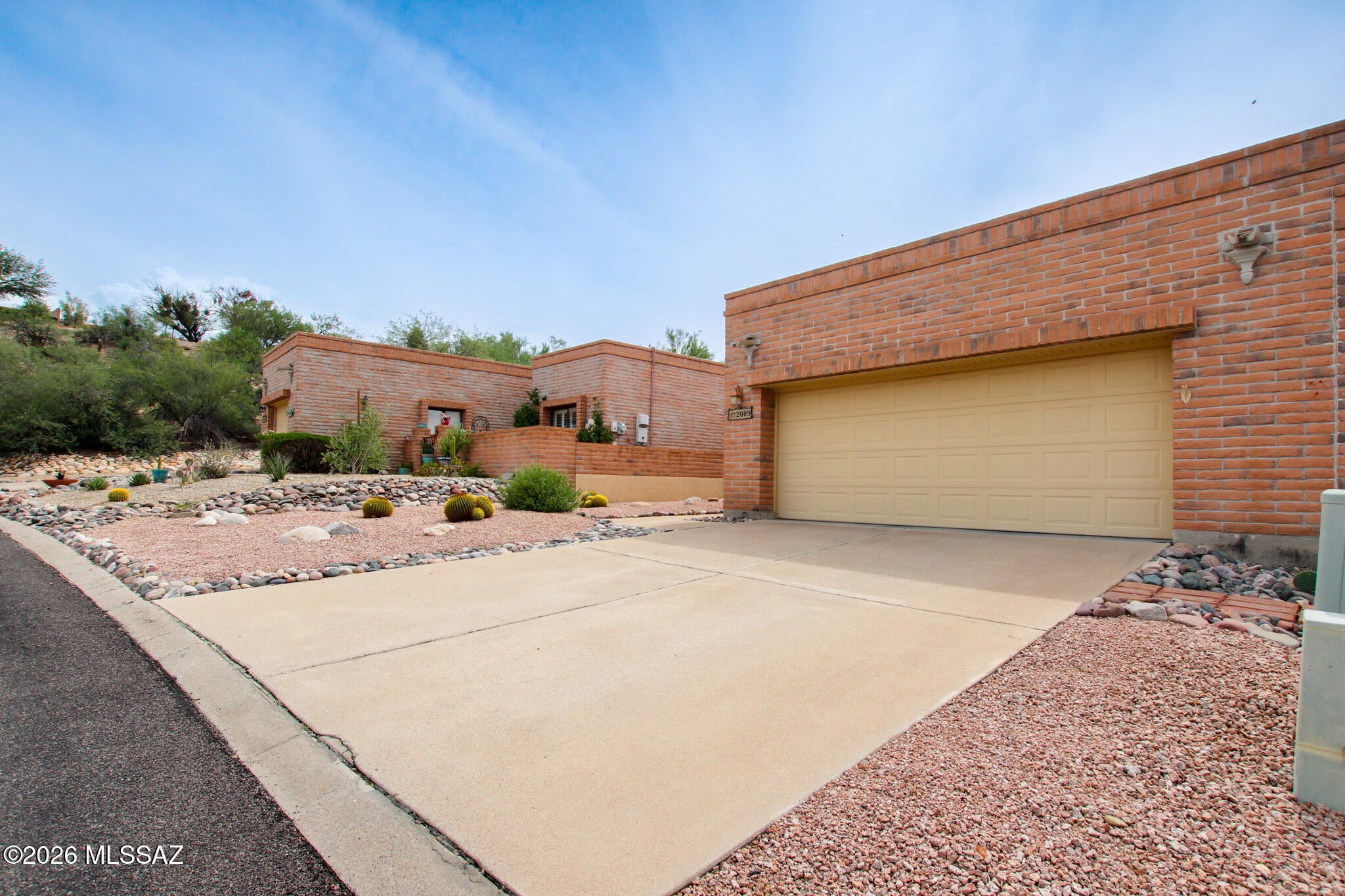 La Cholla Hills(1-313) - Residential