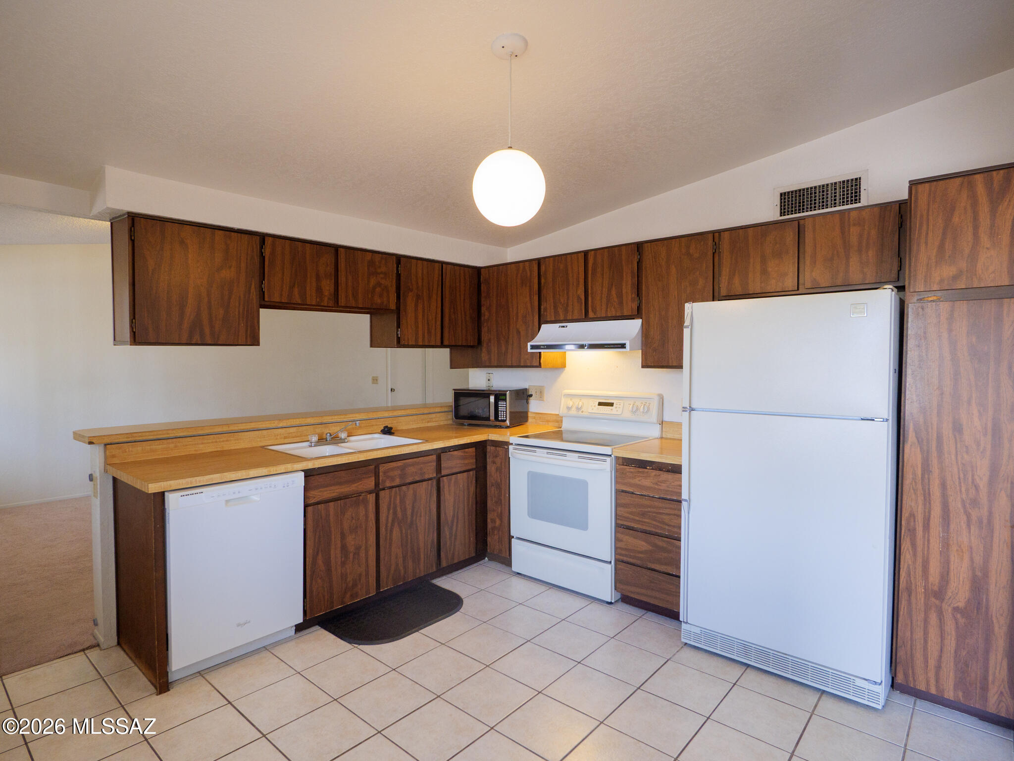 Mountain Shadows (66-167) - Residential Lease