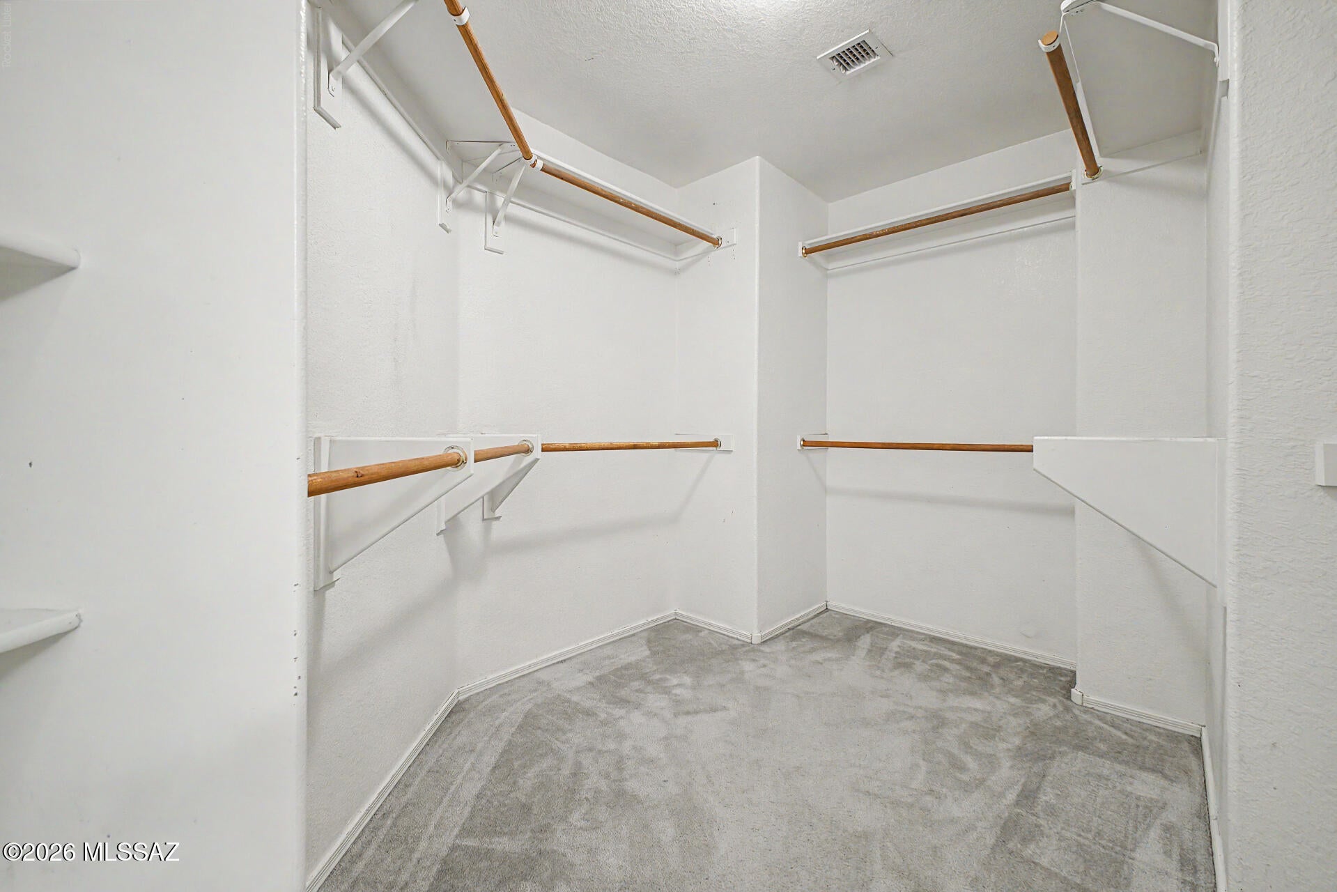 Bluffs (The) 2 - Residential Lease