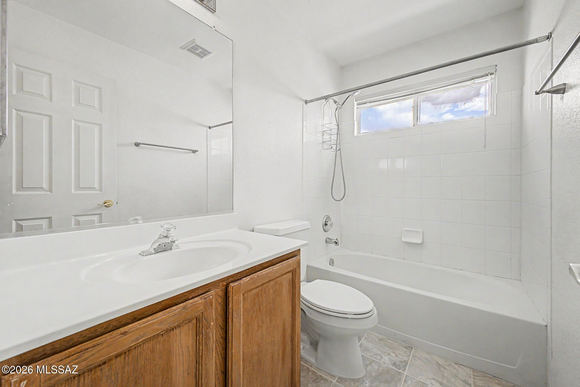 Bluffs (The) 2 - Residential Lease