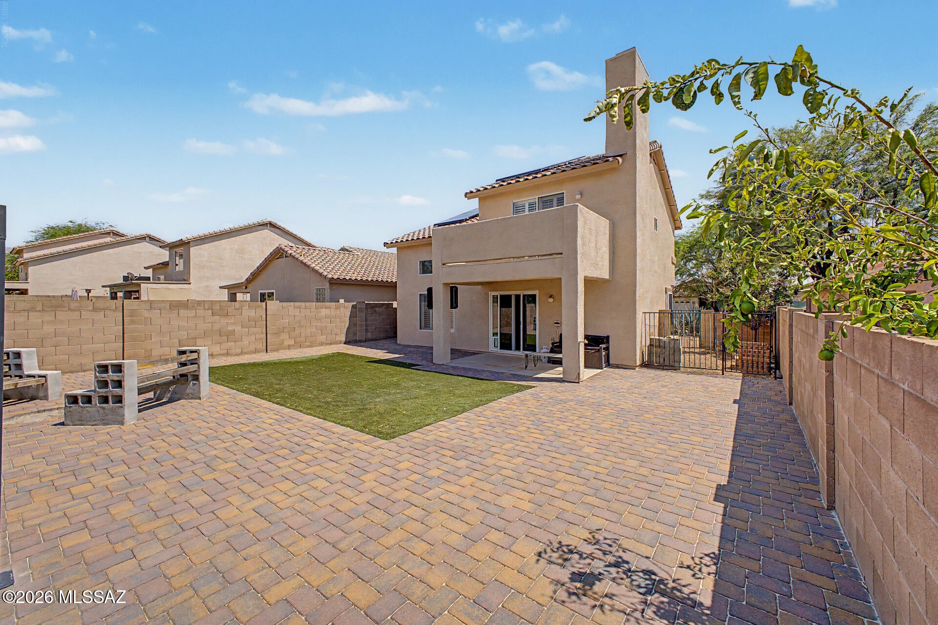 Bluffs (The) 2 - Residential Lease
