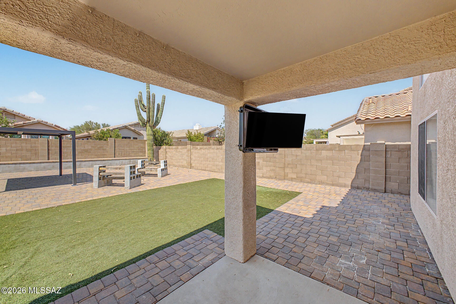 Bluffs (The) 2 - Residential Lease