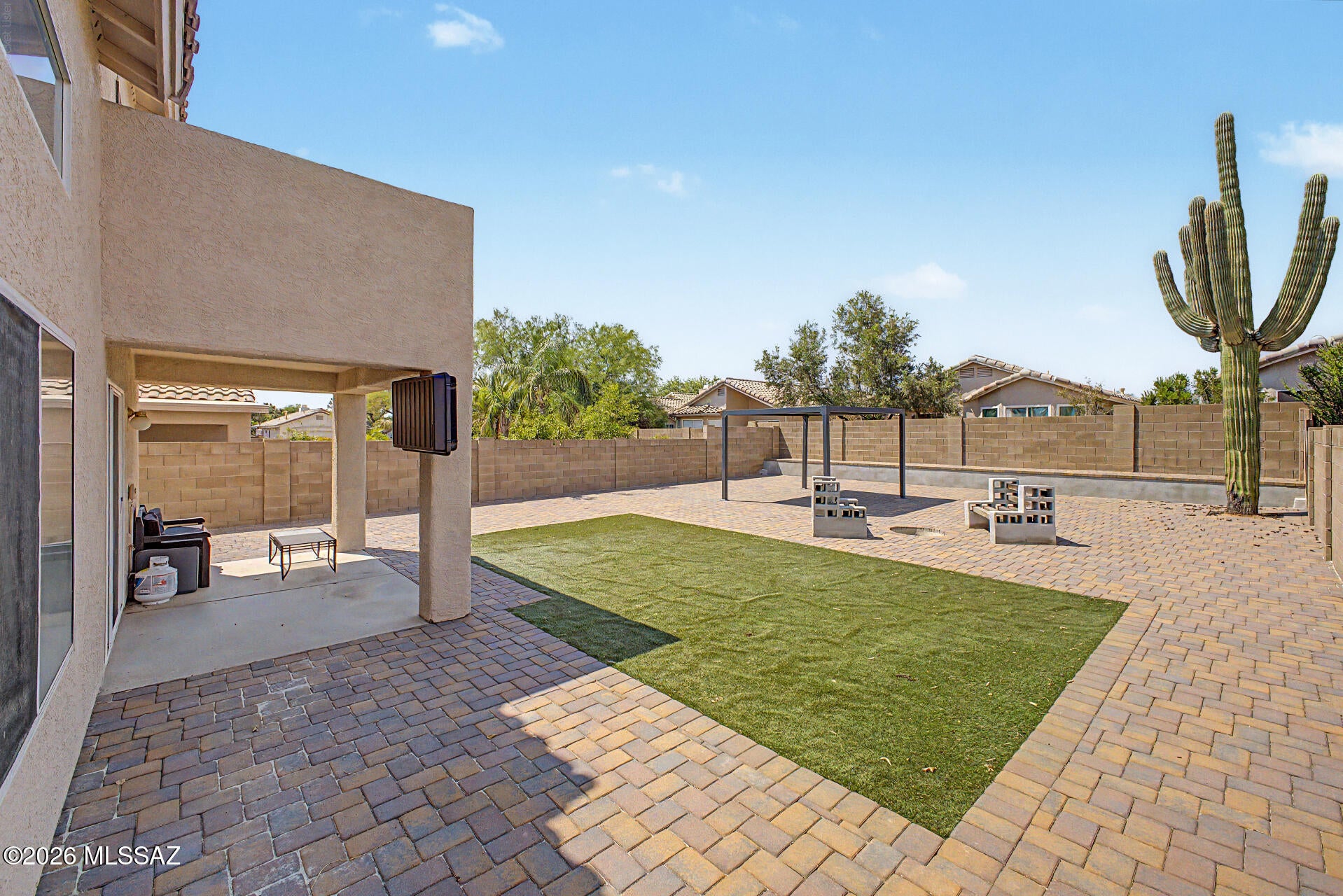 Bluffs (The) 2 - Residential Lease