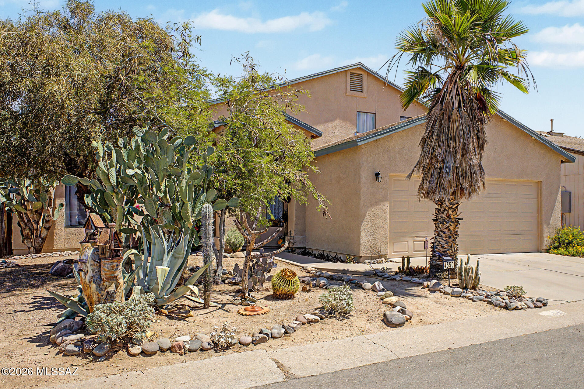 Charming multi-level home tucked away at the end of a cul-de-sac in established Gatewood Ranch. This 3 BR, 2 BA residence offers a functional split-level layout with open living areas and plenty of natural light. Two spacious guest bedrooms and a guest bath are conveniently located downstairs. The second story primary bedroom and ensuite retreat provides extra privacy. Living room features vaulted ceilings and an inviting wood-burning FP. Ceramic tile flooring downstairs and carpet upstairs. Water heater replaced in 2019, HVAC replaced in 2021, new roof in 2020. Poly pipes replaced. Enjoy low-maintenance, mature landscaping and covered patio, perfect for quiet relaxation or entertaining. Neighborhood includes a park, a basketball court, and is near shopping, dining, and easy access to I-1