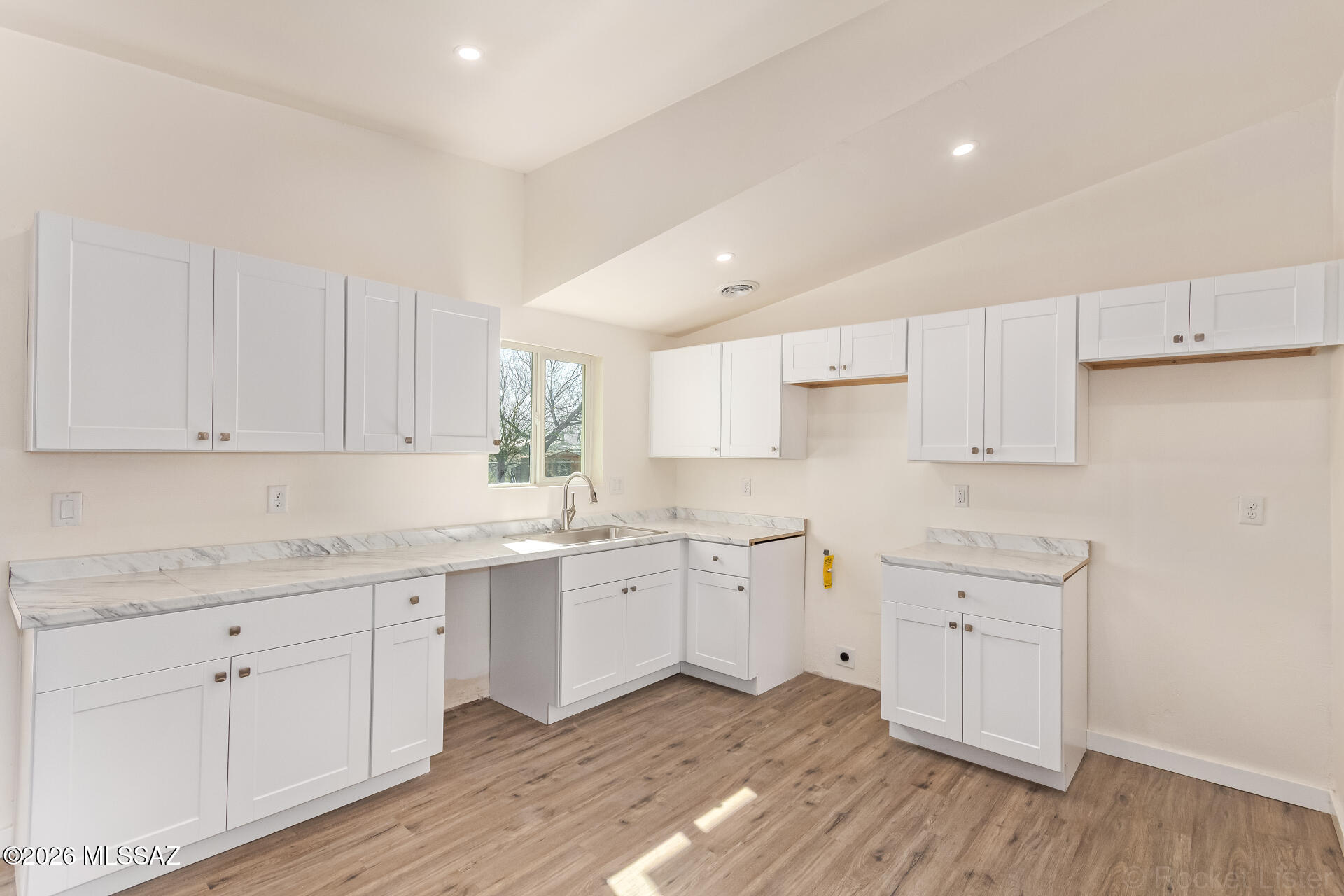 Manzanita Manor Bk(1,2,3,4) - Residential