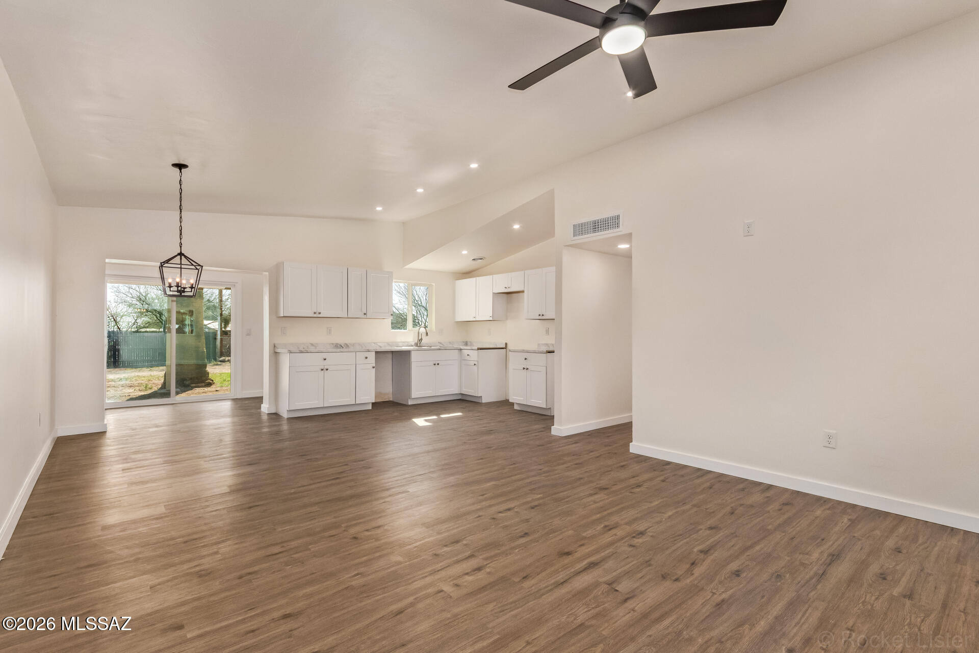 Manzanita Manor Bk(1,2,3,4) - Residential