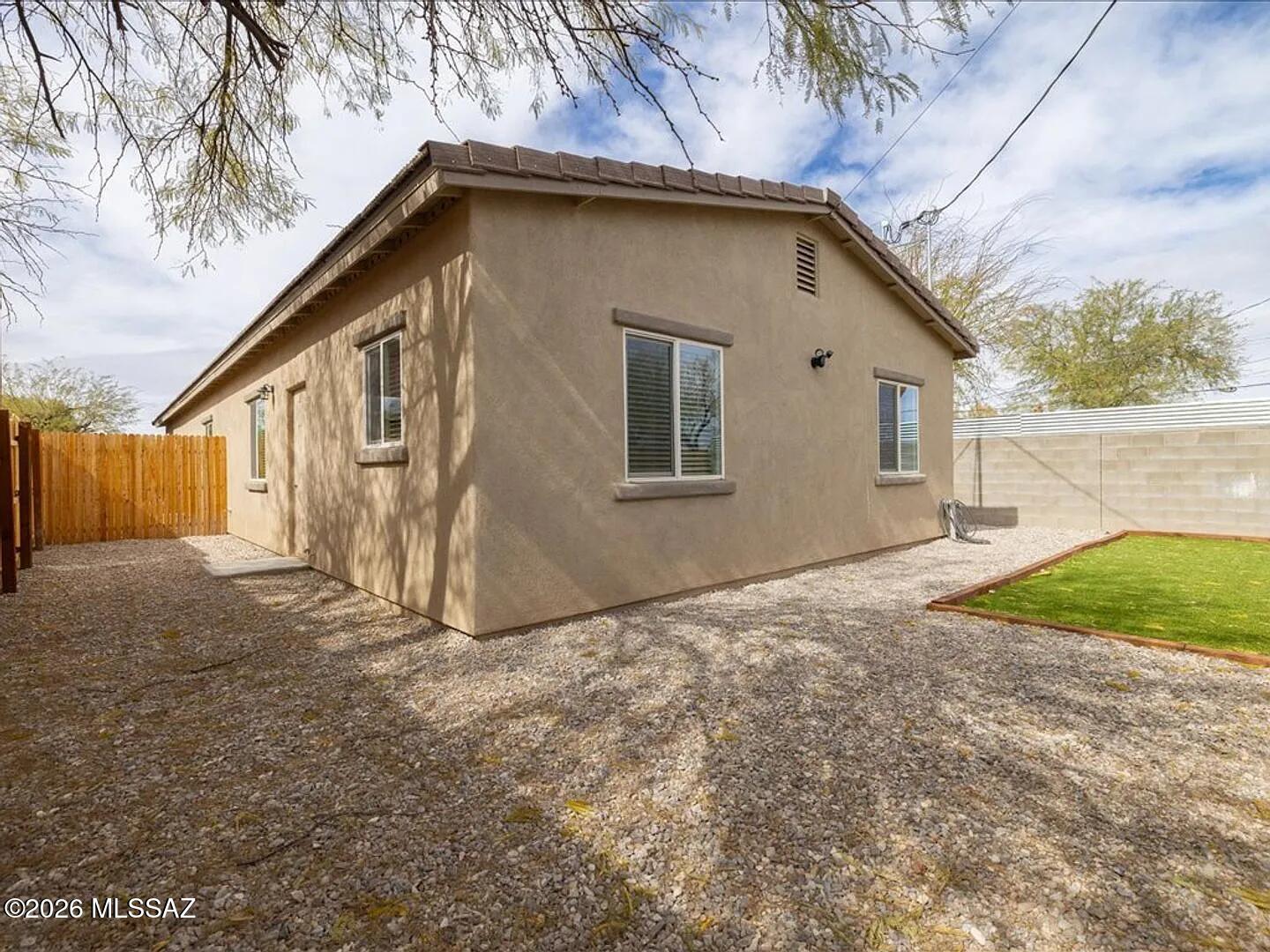 El Rio Park - Residential Income