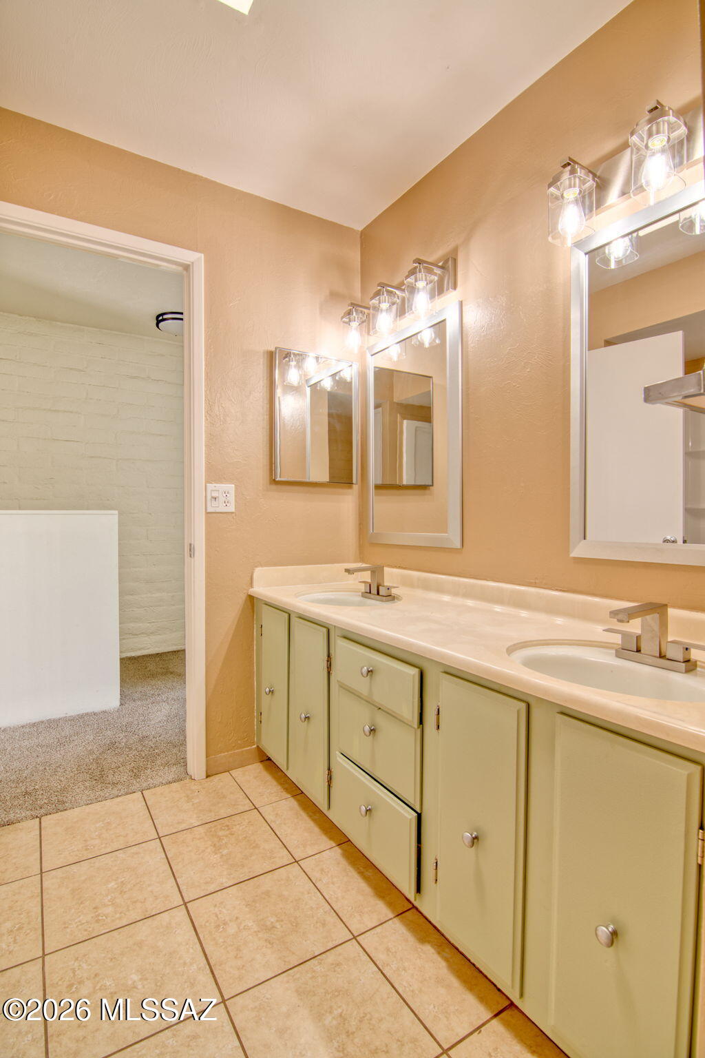 Tucson North Townhome Apts. - Residential