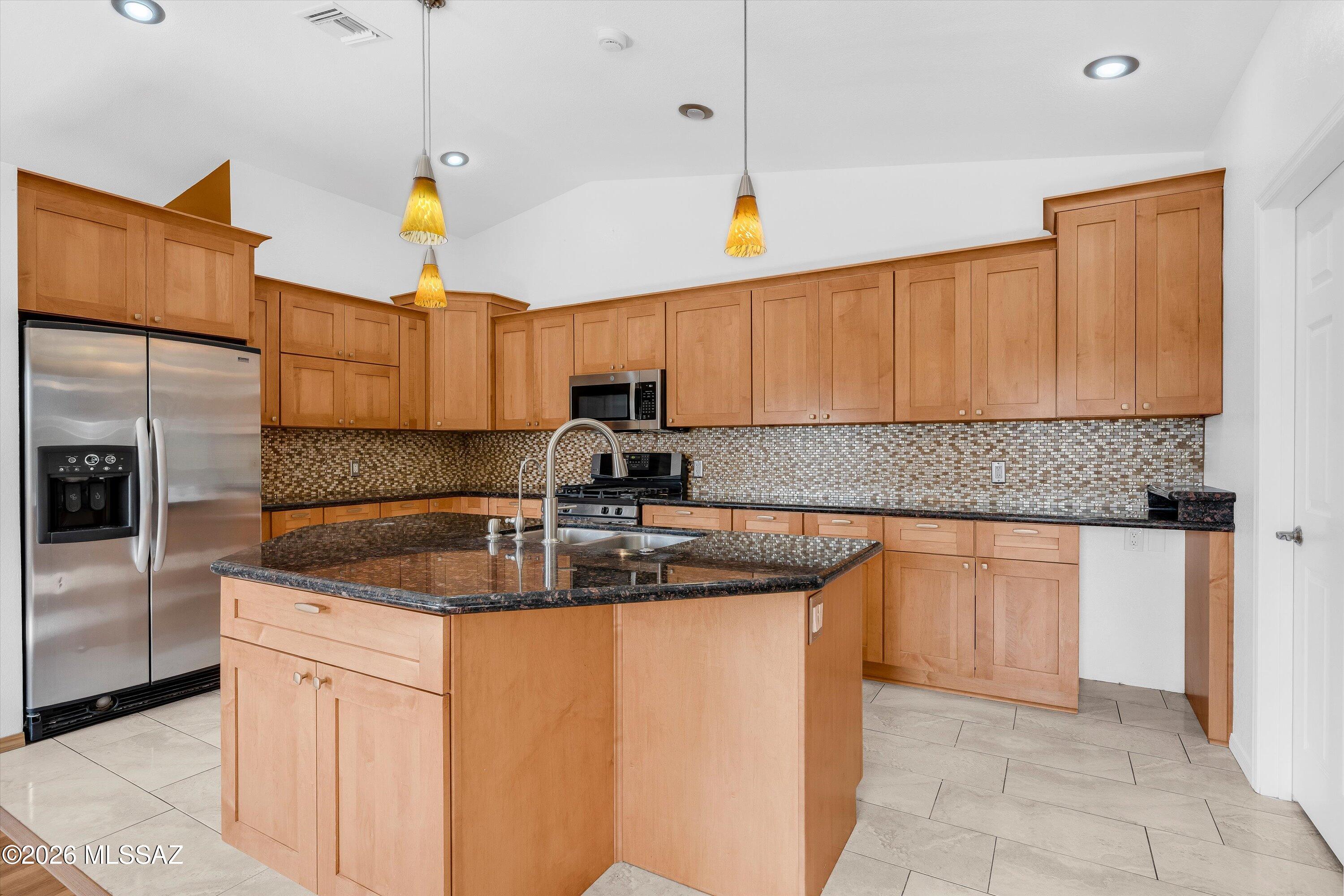 Lincoln Ridge (1-207) - Residential