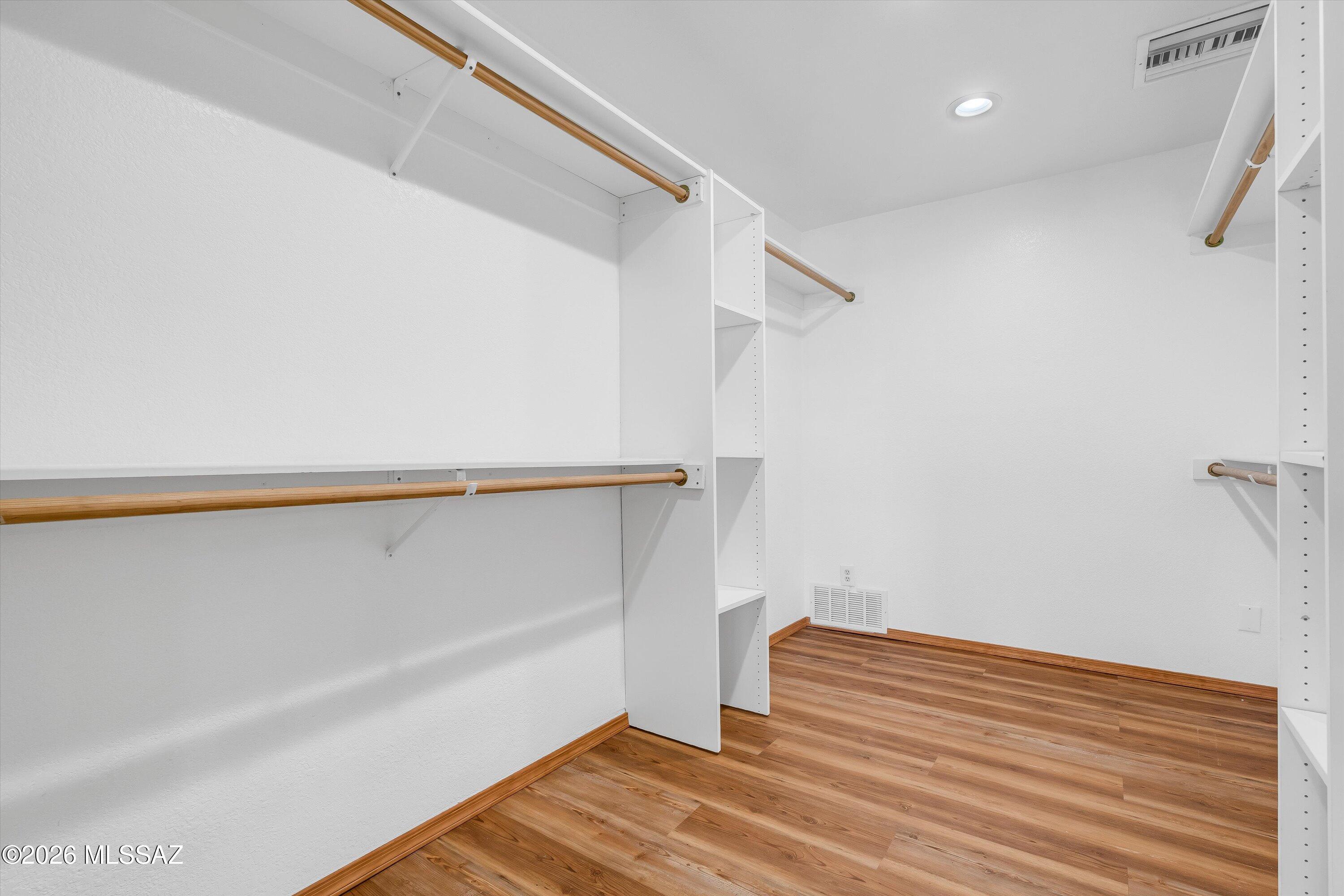 Lincoln Ridge (1-207) - Residential