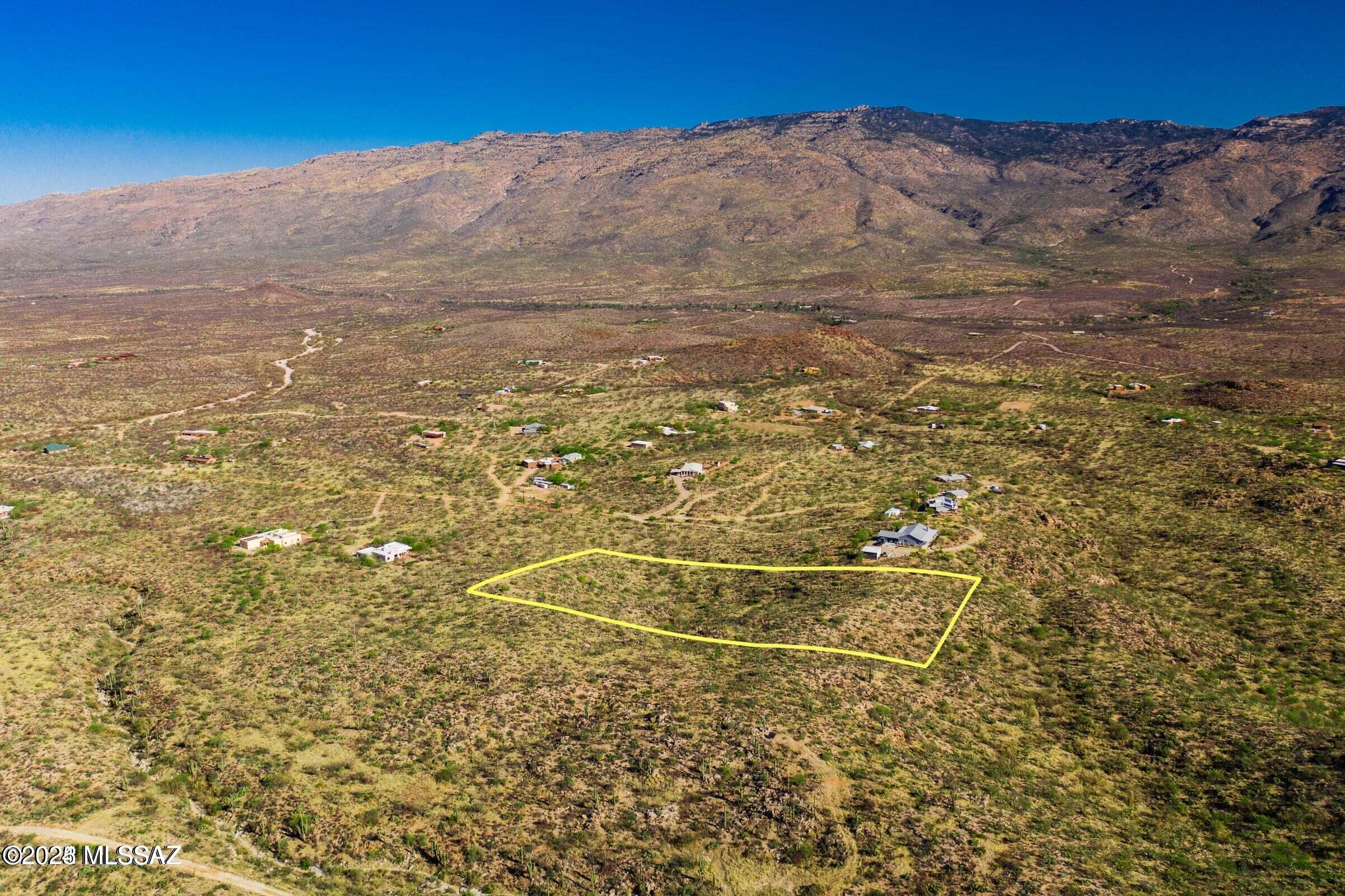 This is where the dream turns to reality on 5 gorgeous acres in Vail School District! The possibilities are endless in this scenic 5 acre parcel, surrounded by gorgeous mountain views, spectacular sunsets and all the natural beauty your heart desires. Star building your Dream home today!