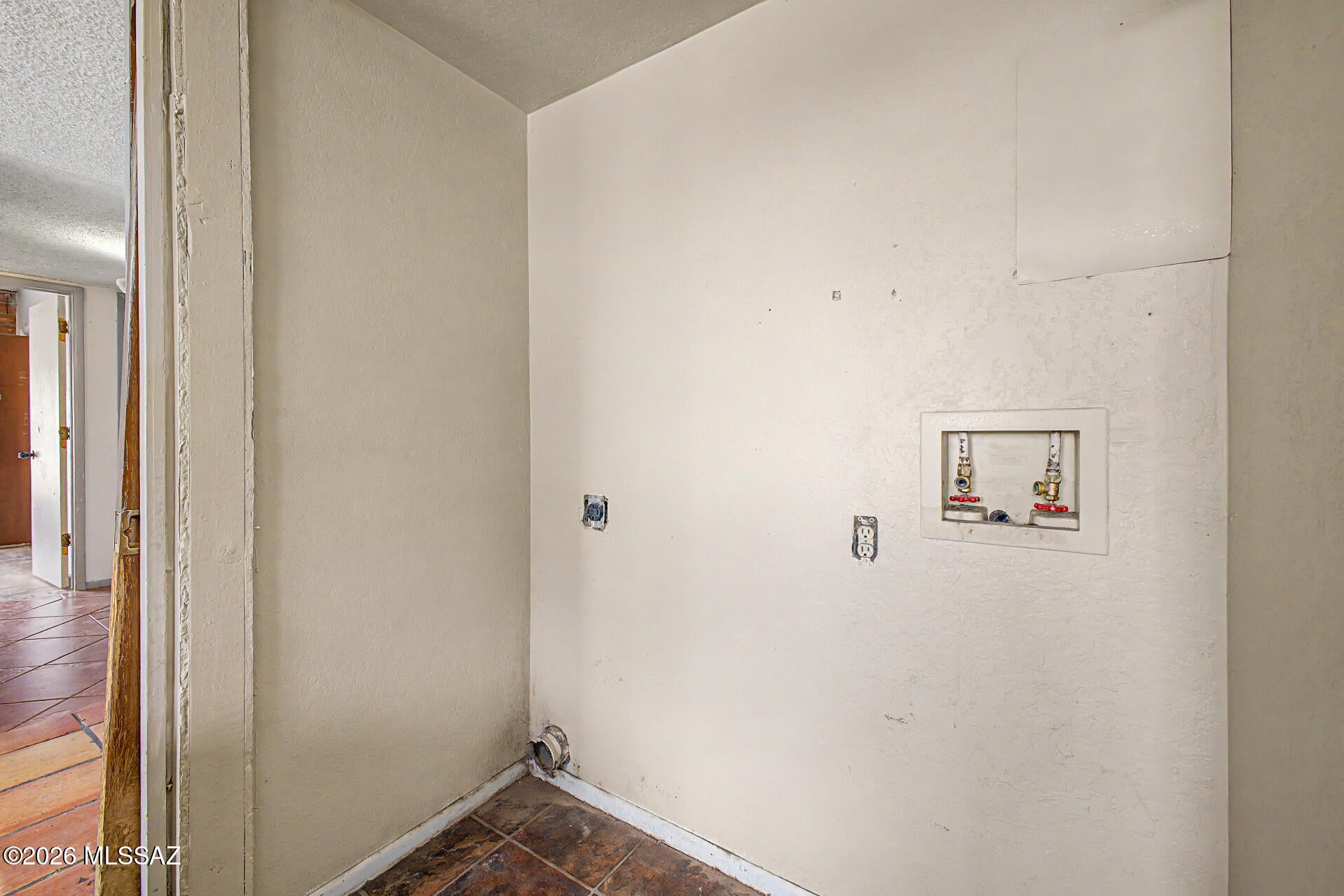 New Tucson Unit NO. 4 (1-203) - Residential