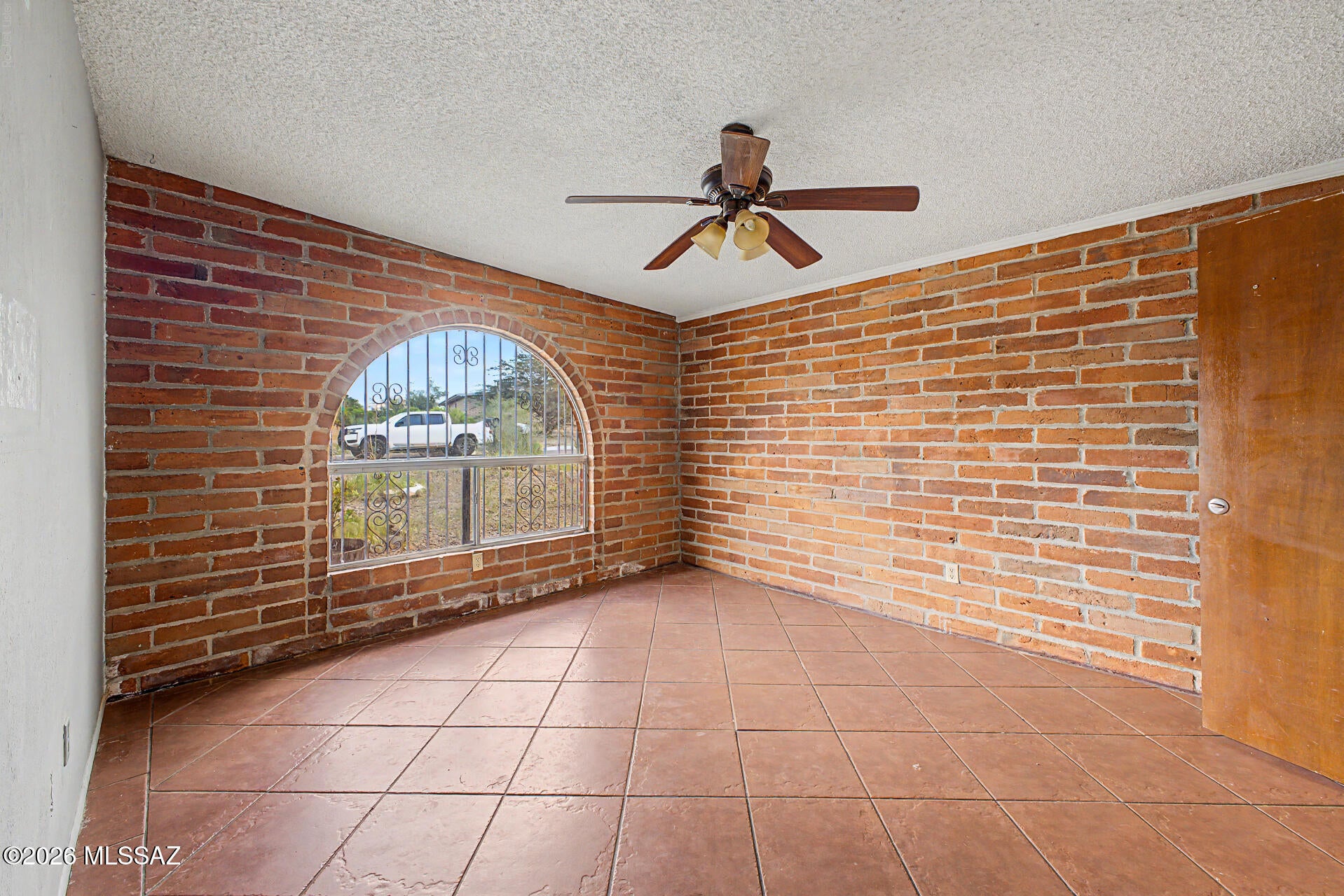 New Tucson Unit NO. 4 (1-203) - Residential