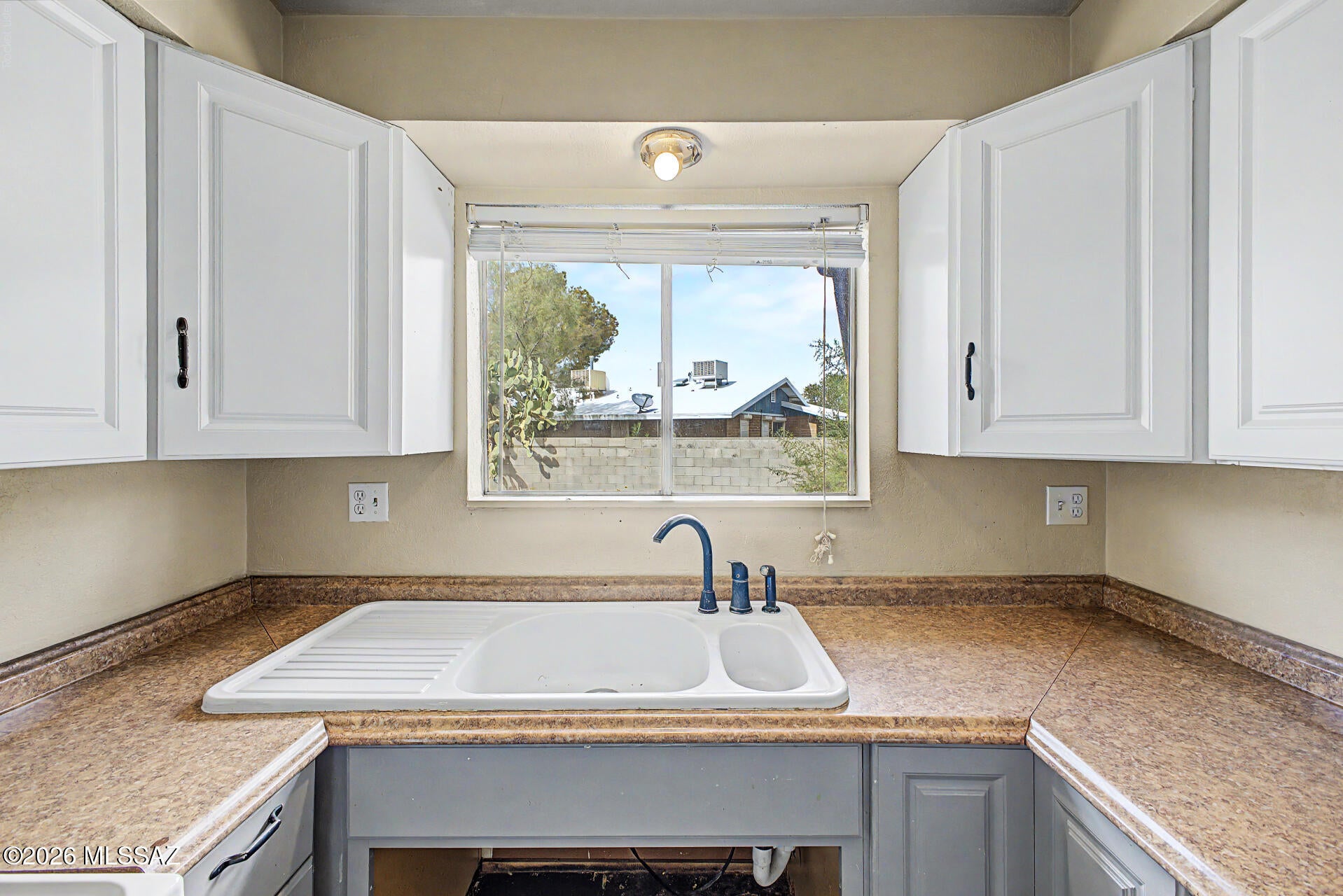 New Tucson Unit NO. 4 (1-203) - Residential