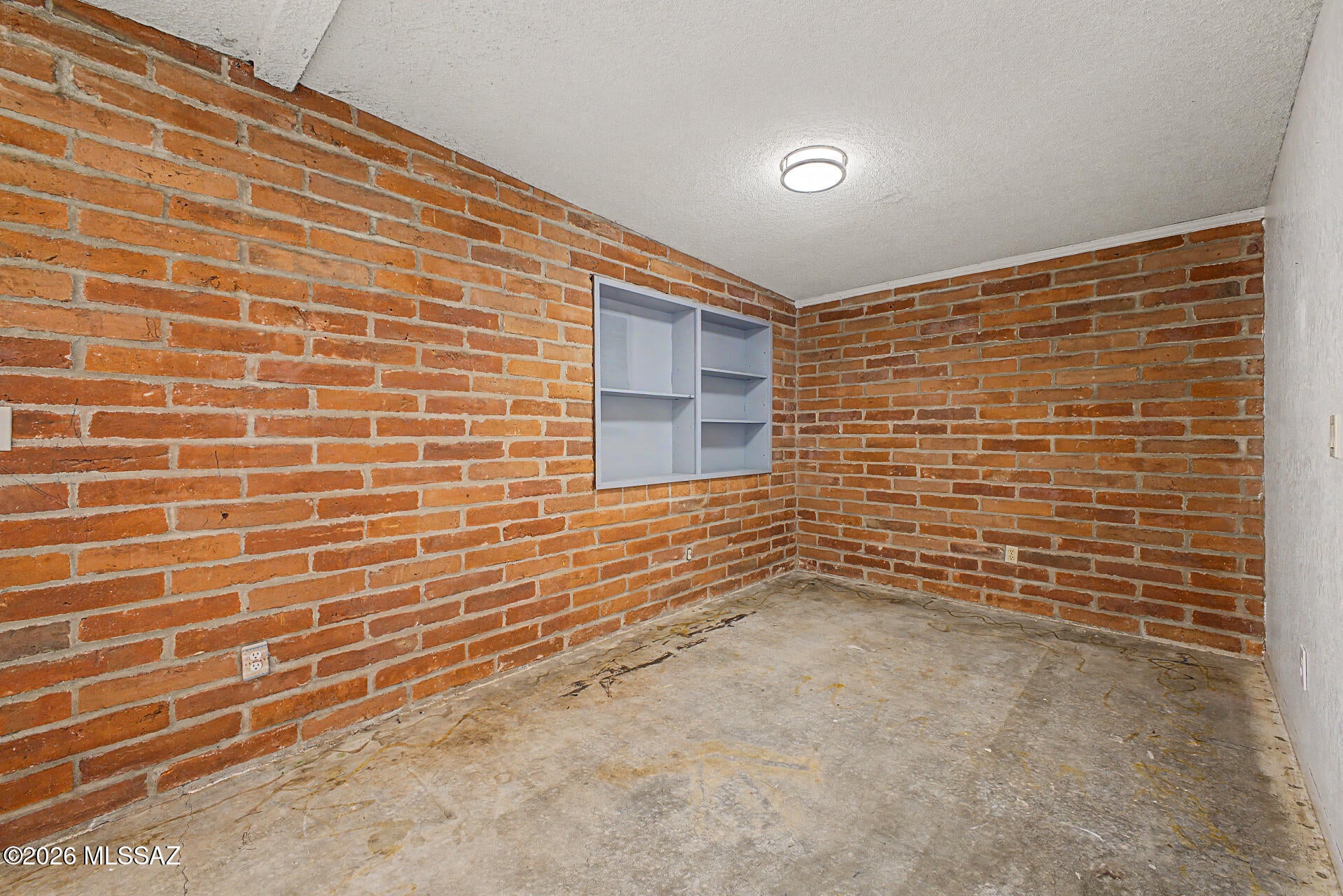 New Tucson Unit NO. 4 (1-203) - Residential