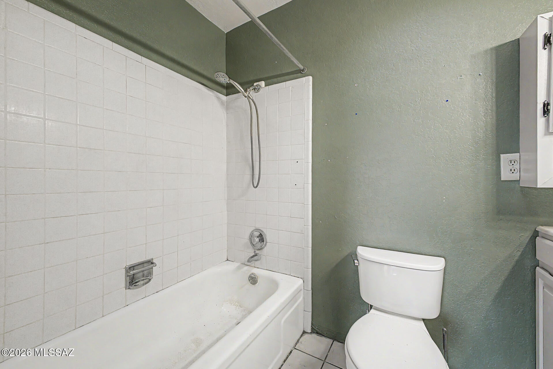 New Tucson Unit NO. 4 (1-203) - Residential