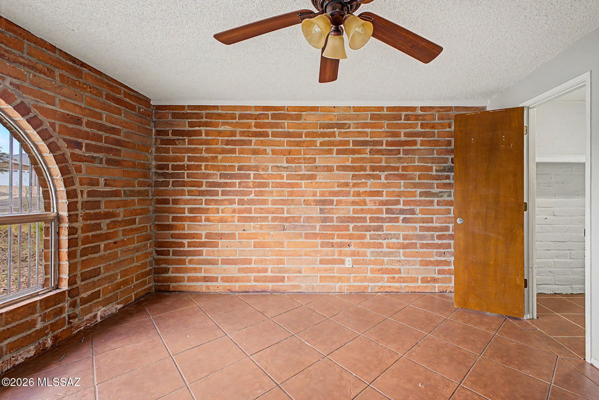 New Tucson Unit NO. 4 (1-203) - Residential