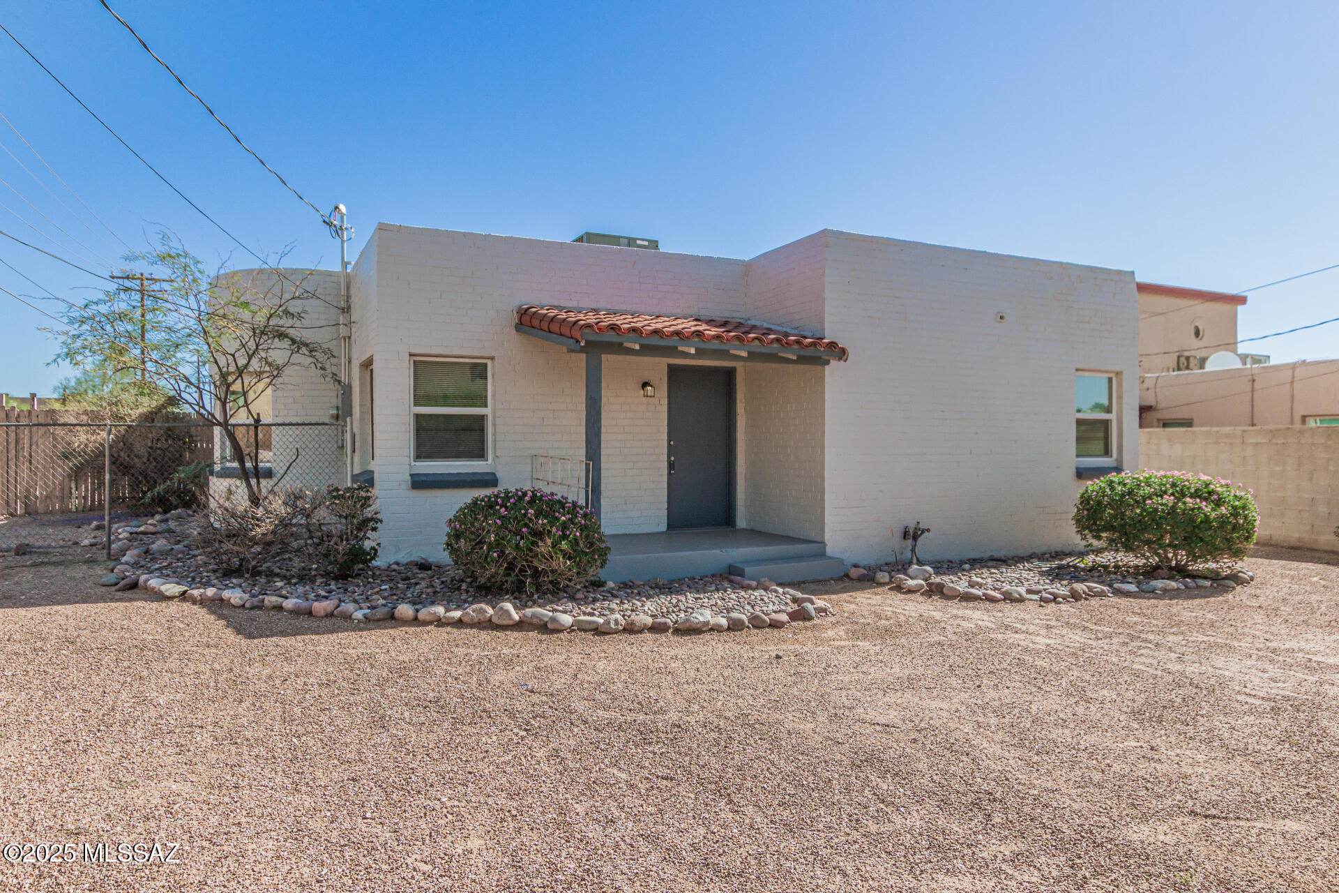 List Range Pricing, Seller will accept or counter offers between $249,900 - $259,900 *** Corner Lot Beauty!!! Don't miss out on this updated 3bd/2ba home sitting on a fully fenced corner lot with tons of parking space! Inside you'll love the open layout featuring a one-of-a-kind circular dining area, split bedroom floorplan, and stylish tile flooring throughout. Recent updates make this home move-in ready while maintaining great charm. The oversized lot offers plenty of room for vehicles, toys, or gatherings. A must-see property with endless potential!
